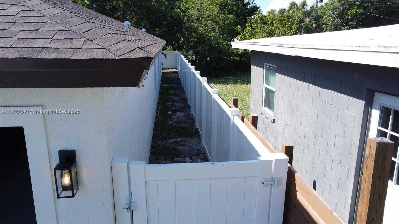 Small Image of 1701 NORTH WEST 6TH AVE, Fort Lauderdale Number 24