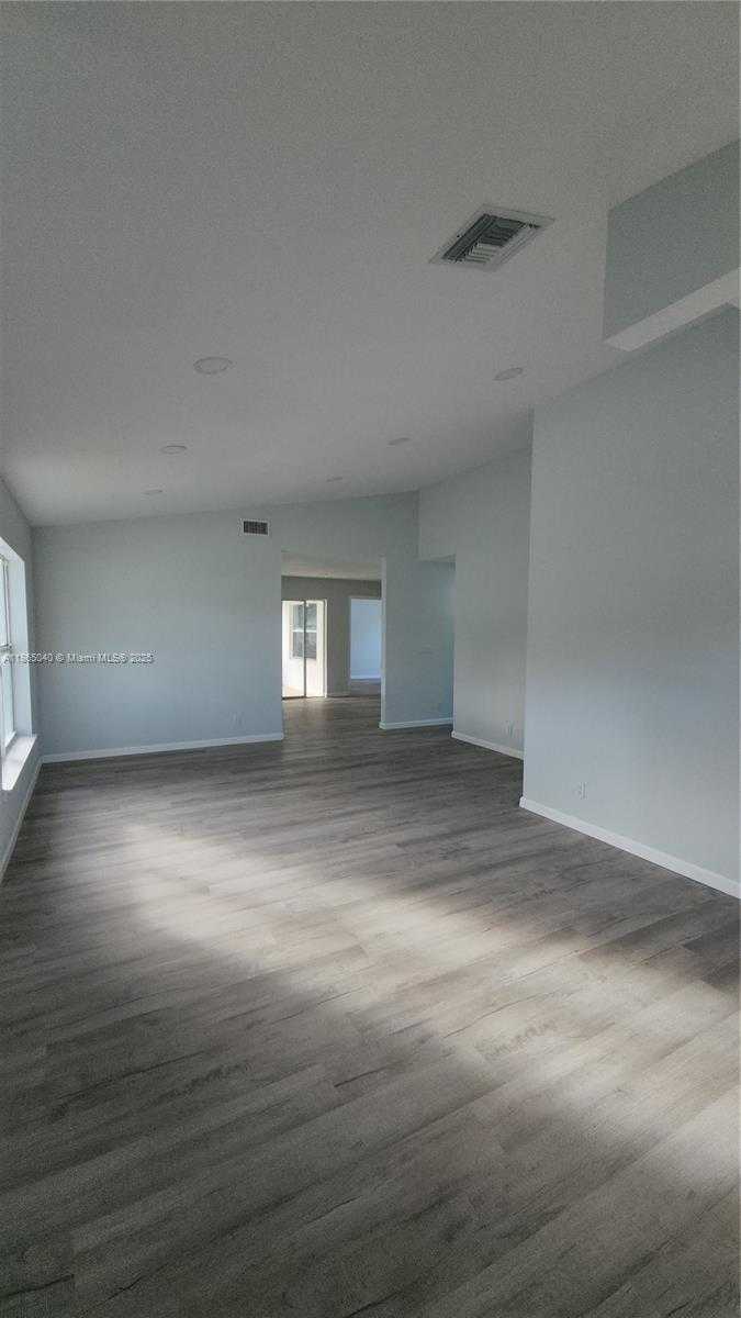 Small Image of 1701 NORTH WEST 6TH AVE, Fort Lauderdale Number 4