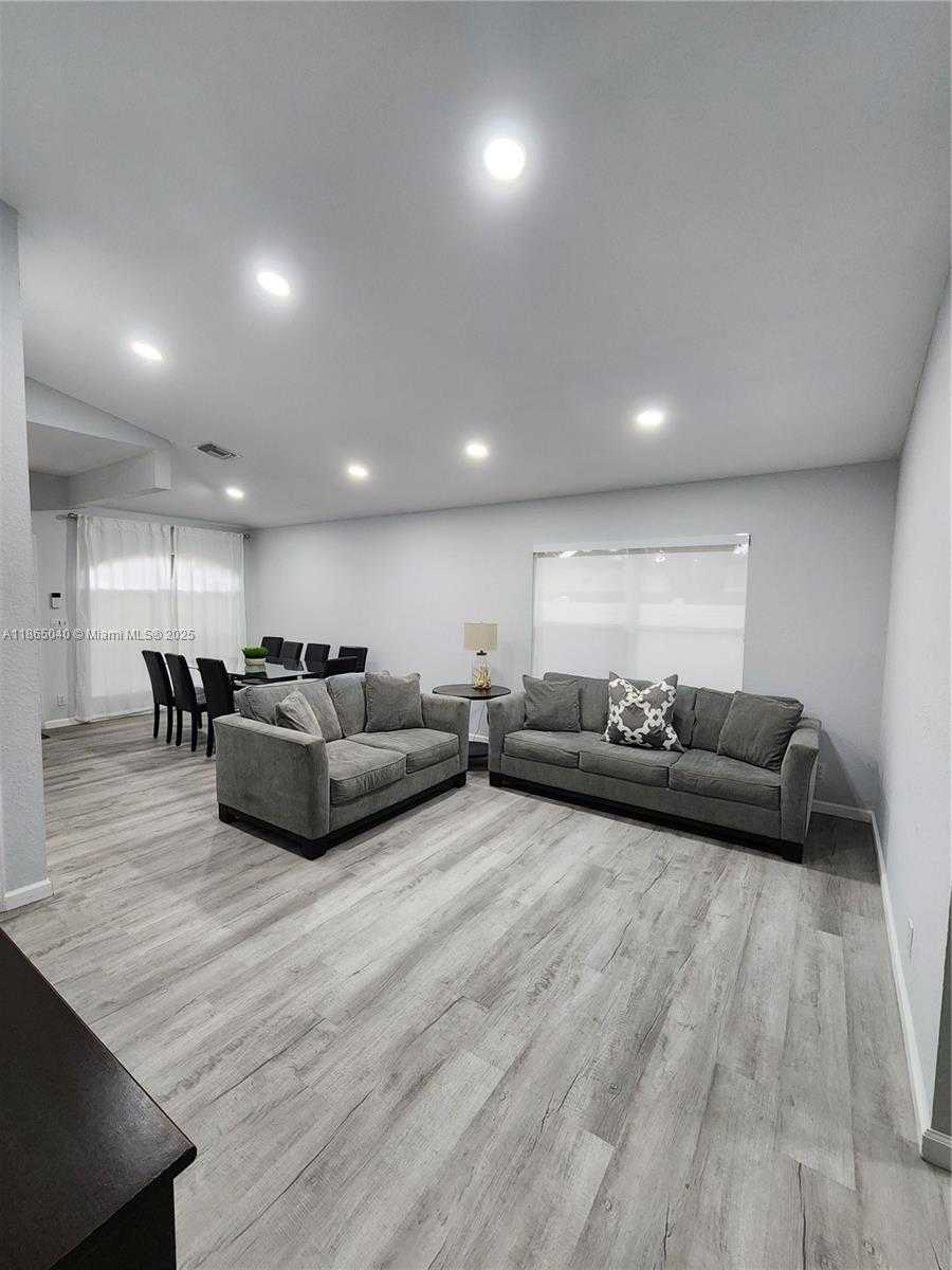 Small Image of 1701 NORTH WEST 6TH AVE, Fort Lauderdale Number 8