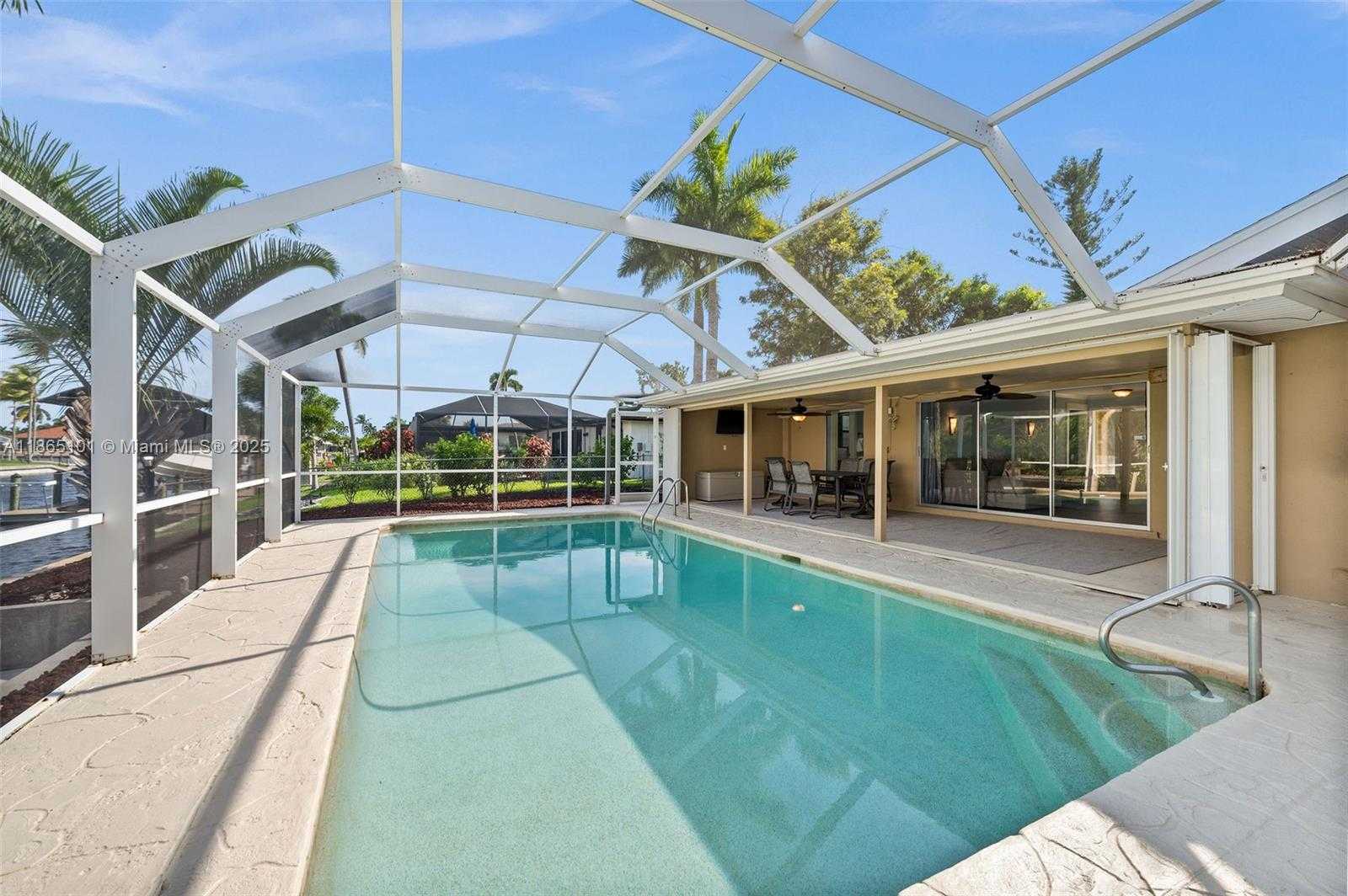 Small Image of 4927 SW 2ND AVE, Cape Coral Number 2