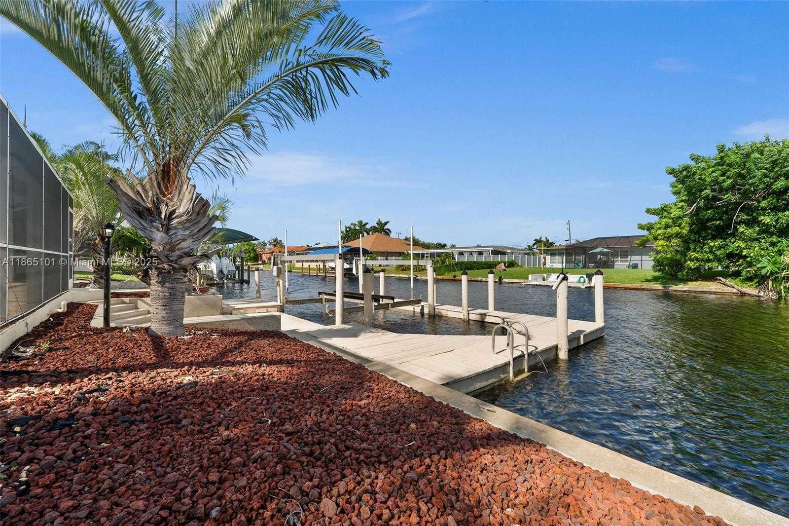 Small Image of 4927 SW 2ND AVE, Cape Coral Number 32