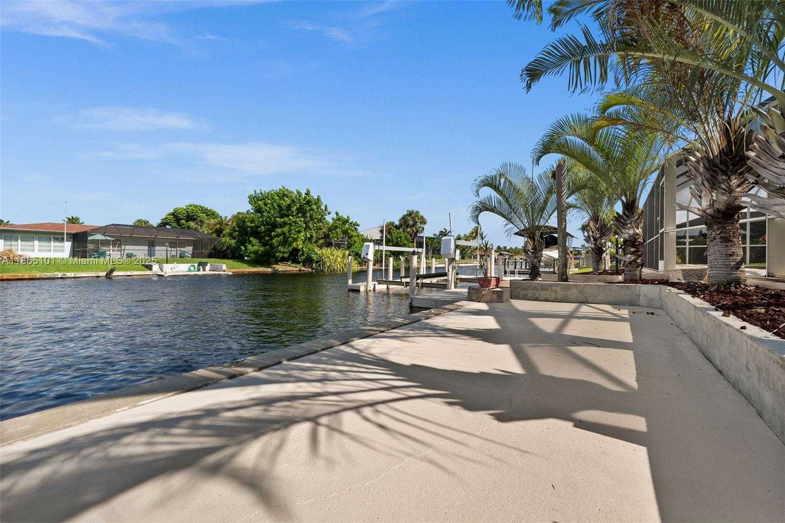 Small Image of 4927 SW 2ND AVE, Cape Coral Number 34