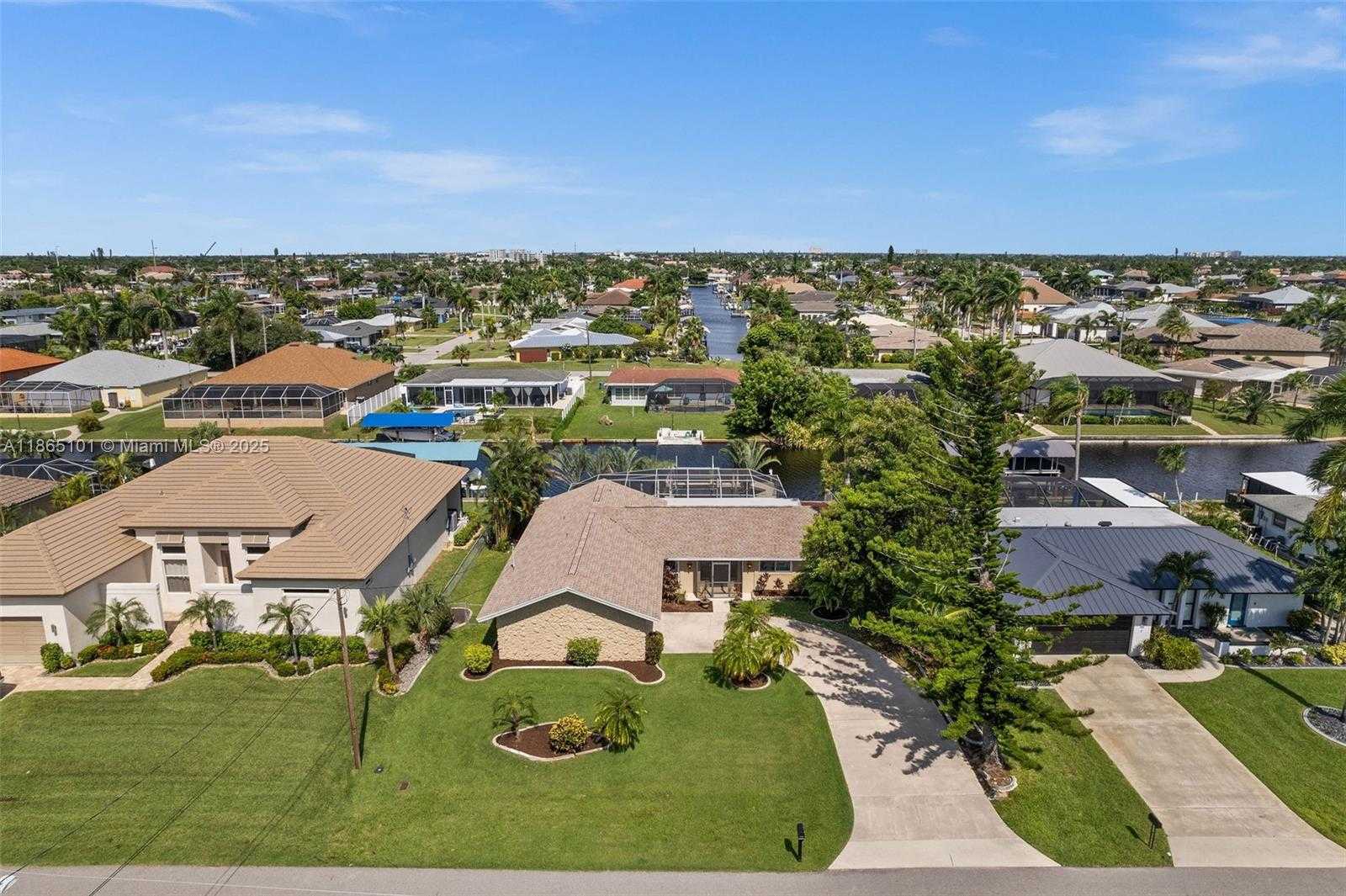 Small Image of 4927 SW 2ND AVE, Cape Coral Number 4