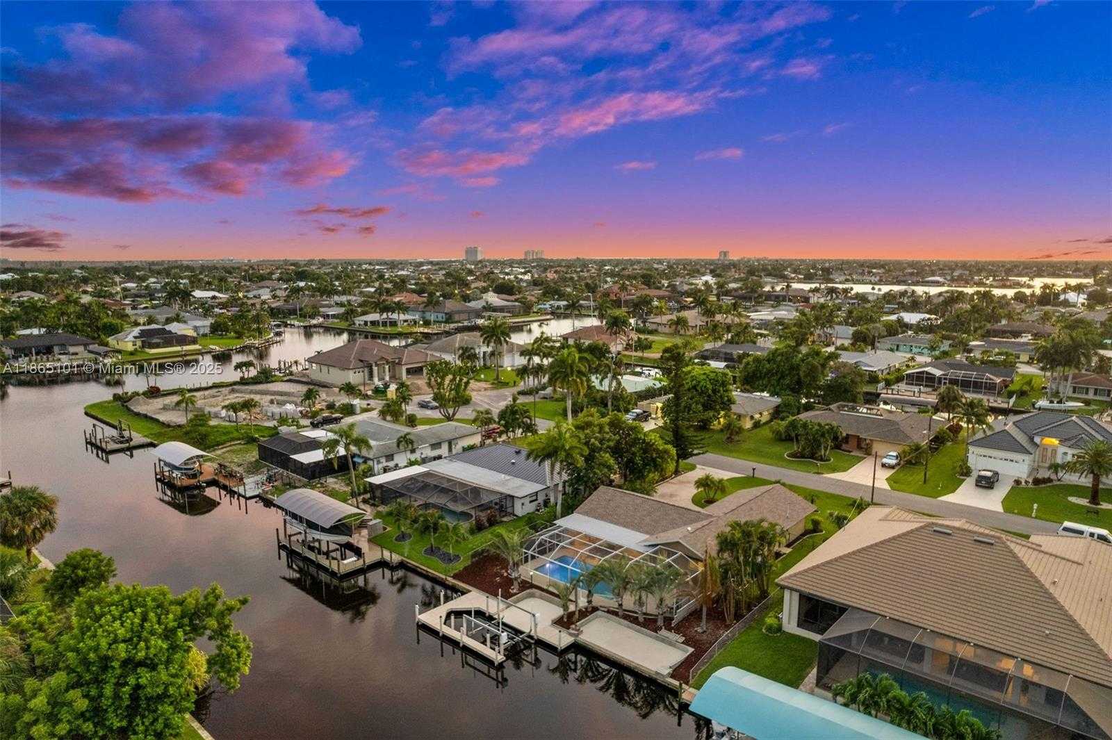 Small Image of 4927 SW 2ND AVE, Cape Coral Number 47