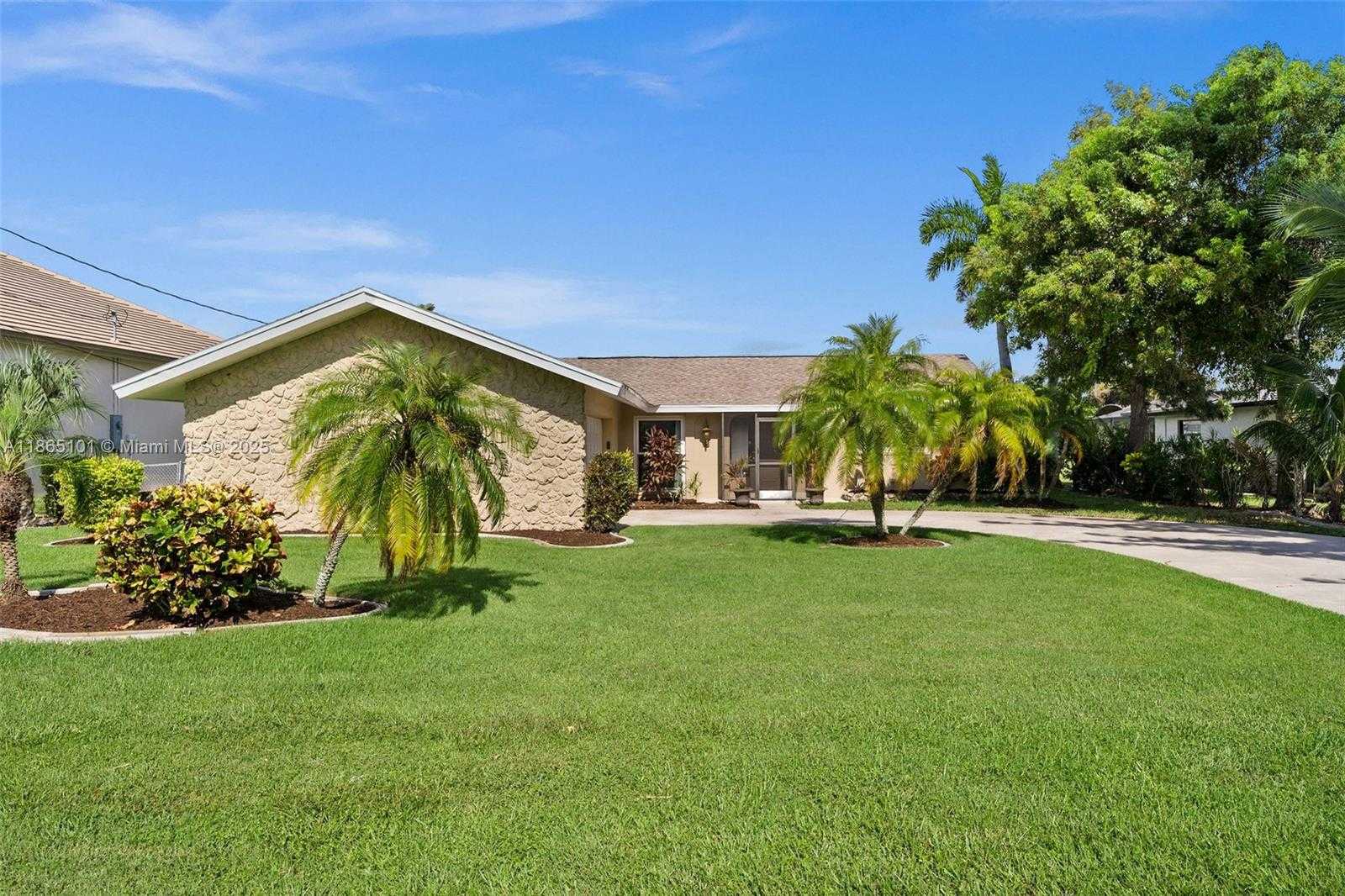 Small Image of 4927 SW 2ND AVE, Cape Coral Number 8