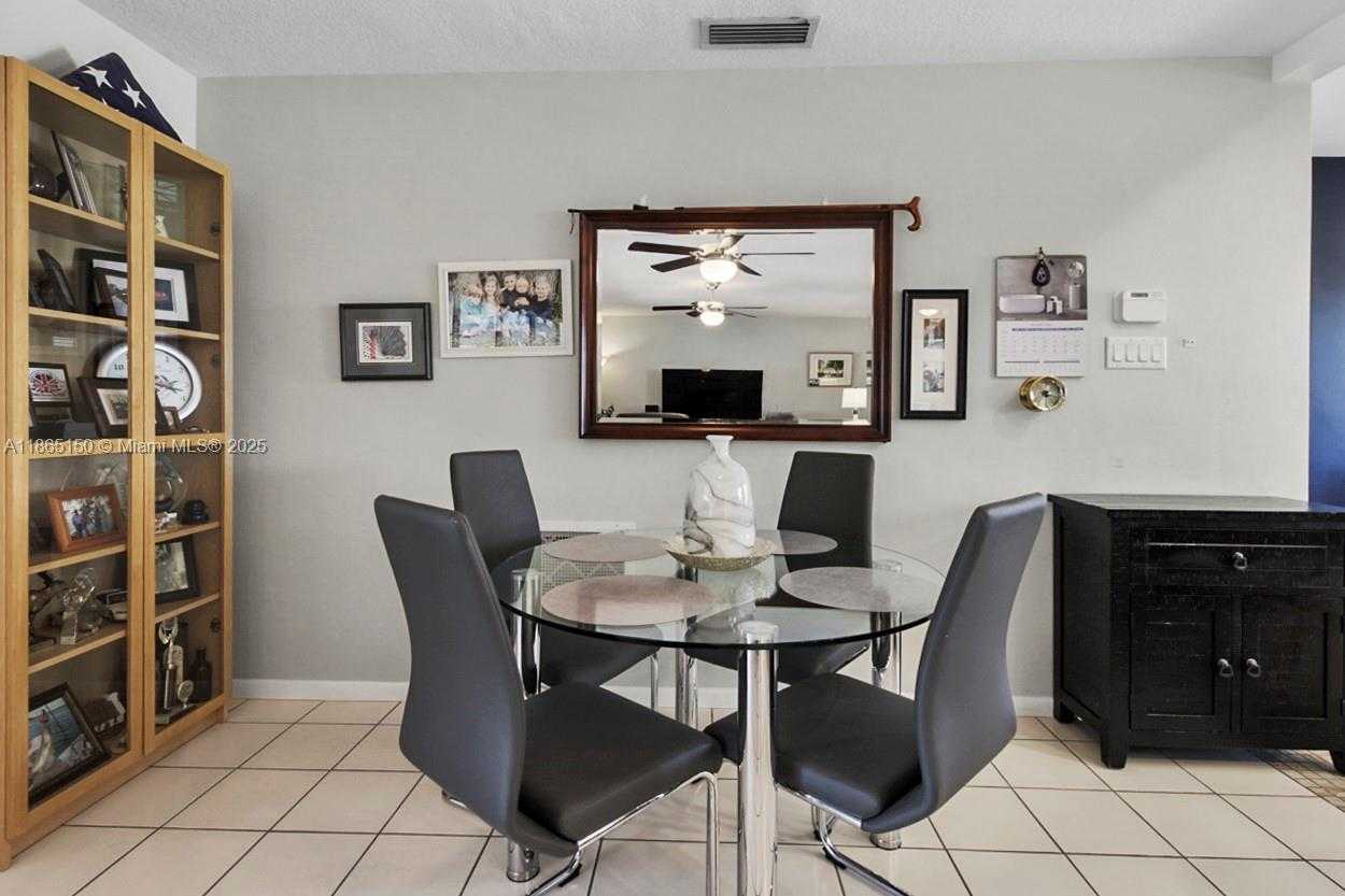 Small Image of 19125 WATERWAY RD, Jupiter Number 11