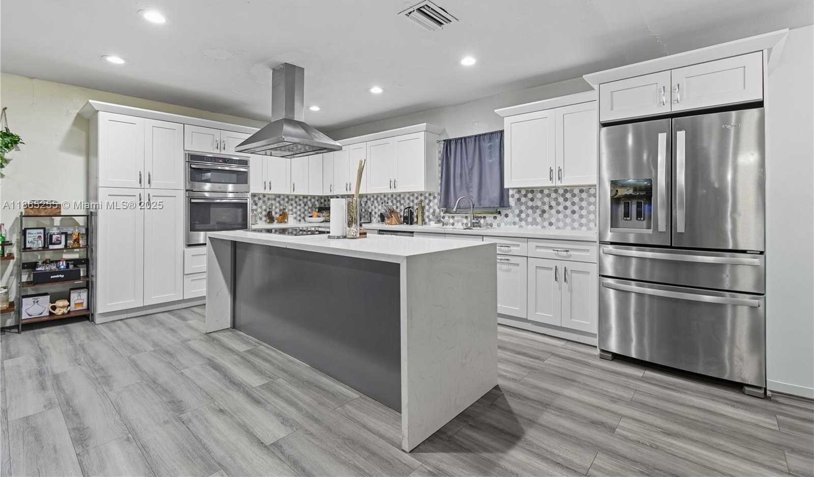 Small Image of 1672 NORTH WEST 192ND TER, Miami Gardens Number 10