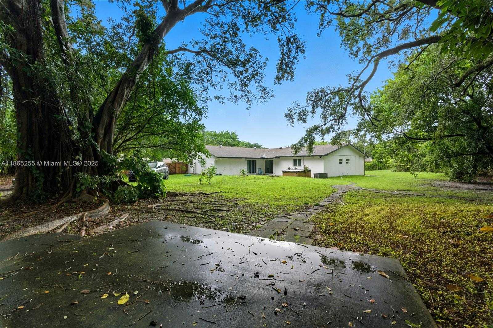 Small Image of 1672 NORTH WEST 192ND TER, Miami Gardens Number 35