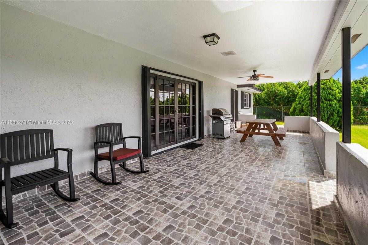 Small Image of 19926 SOUTH WEST 326TH ST, Homestead Number 14