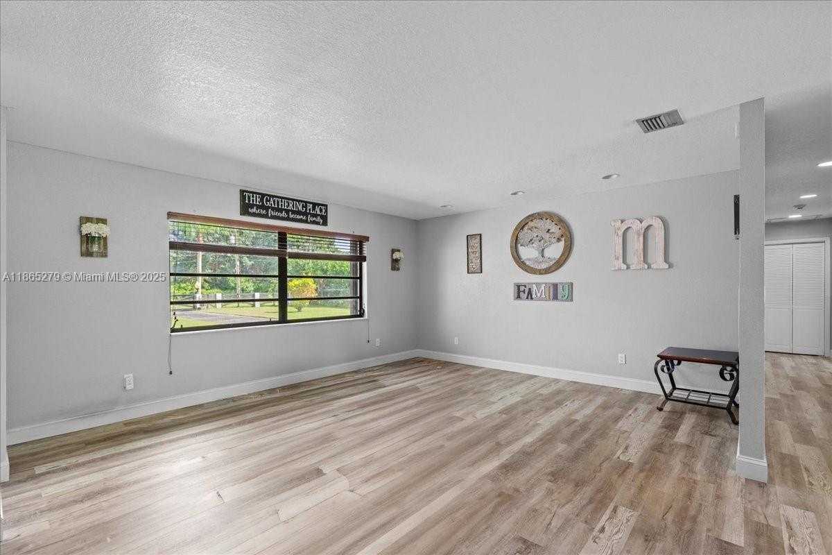 Small Image of 19926 SOUTH WEST 326TH ST, Homestead Number 3