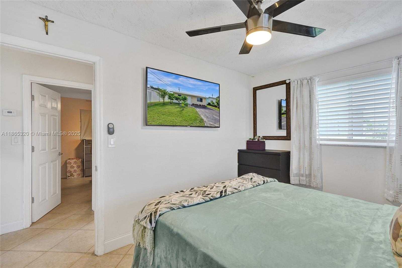 Small Image of 5404 NORTH WEST 26TH AVE, Tamarac Number 10