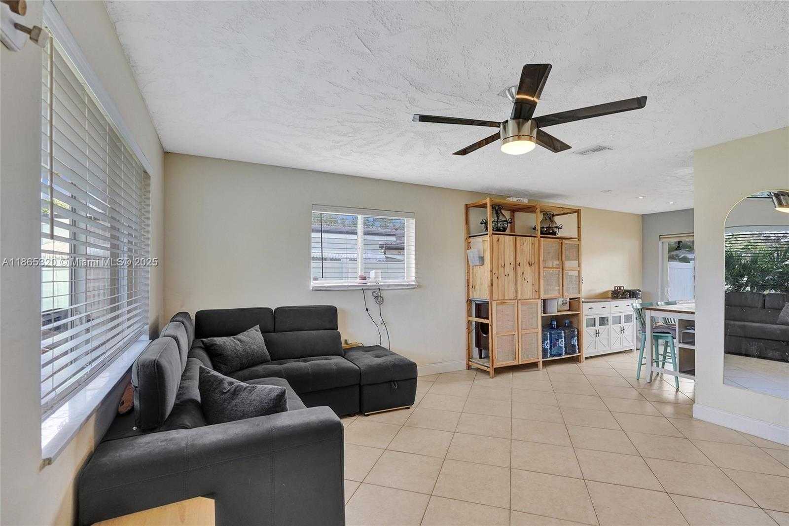 Small Image of 5404 NORTH WEST 26TH AVE, Tamarac Number 5