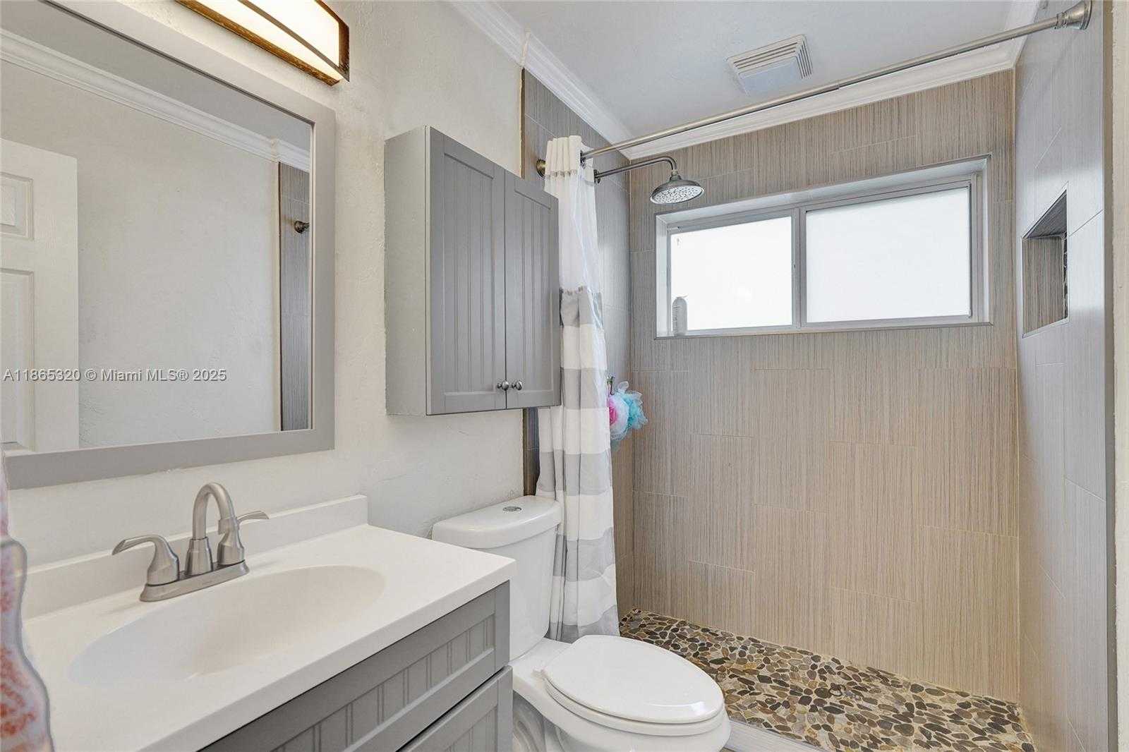 Small Image of 5404 NORTH WEST 26TH AVE, Tamarac Number 8