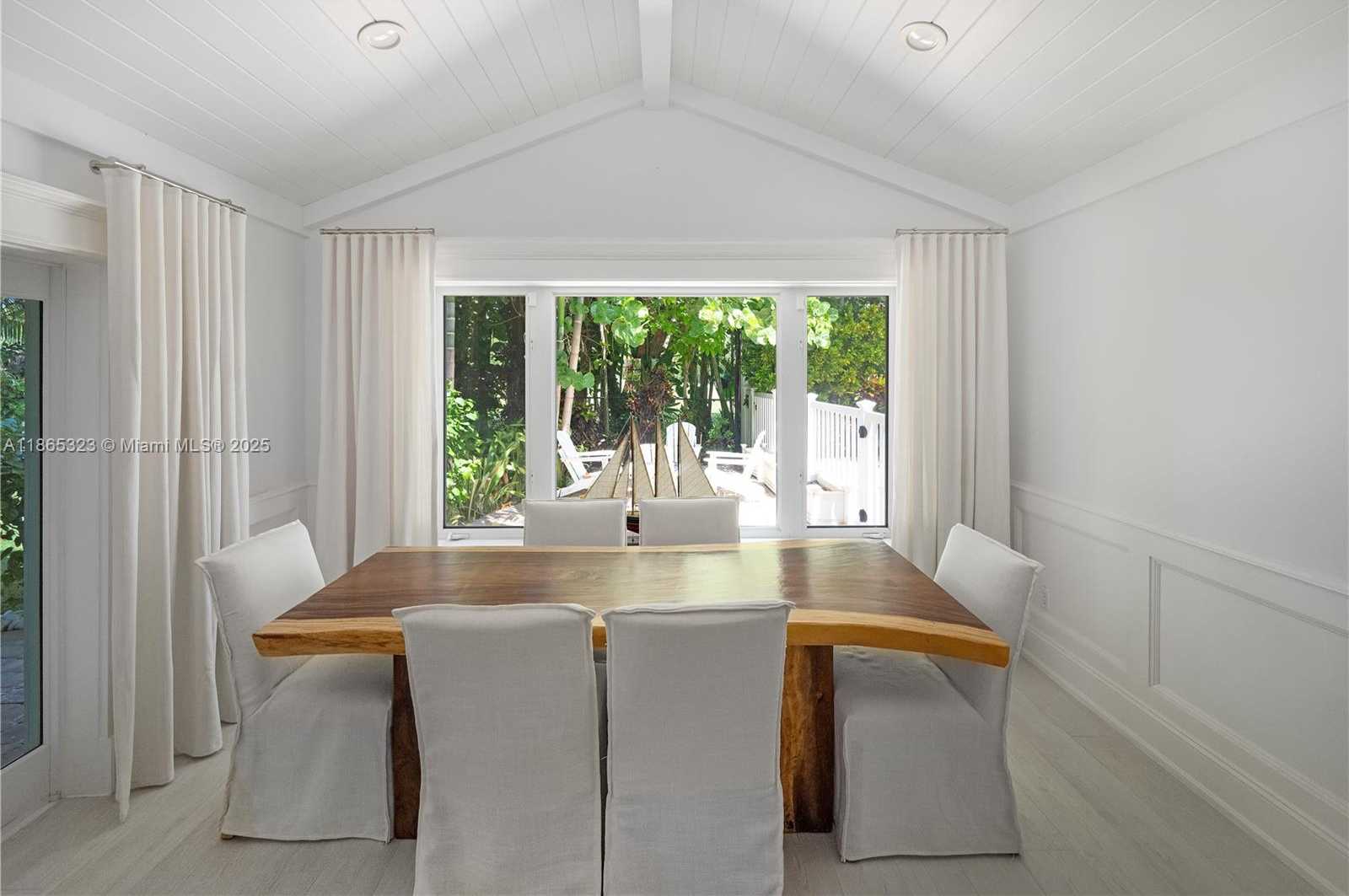 Small Image of 746 MARBLE CT, Boca Raton Number 5