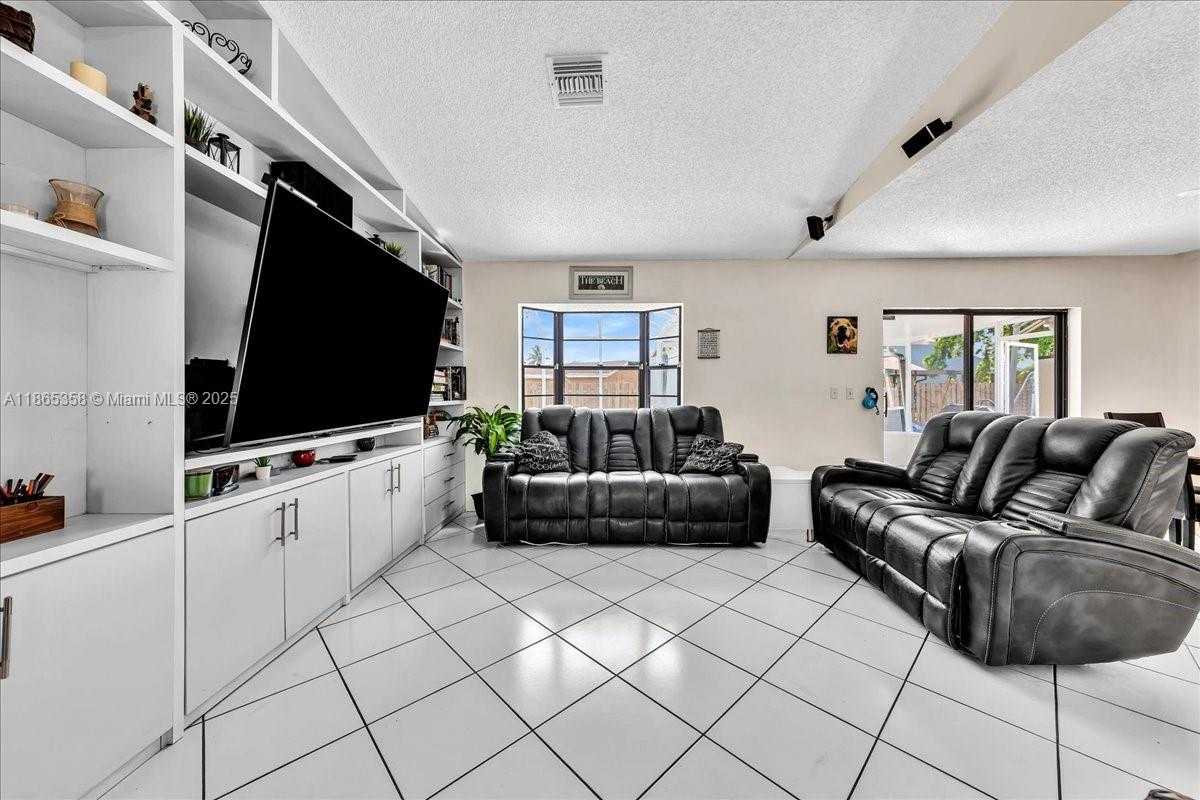 Small Image of 4916 NORTH WEST 92ND AVE, Sunrise Number 15