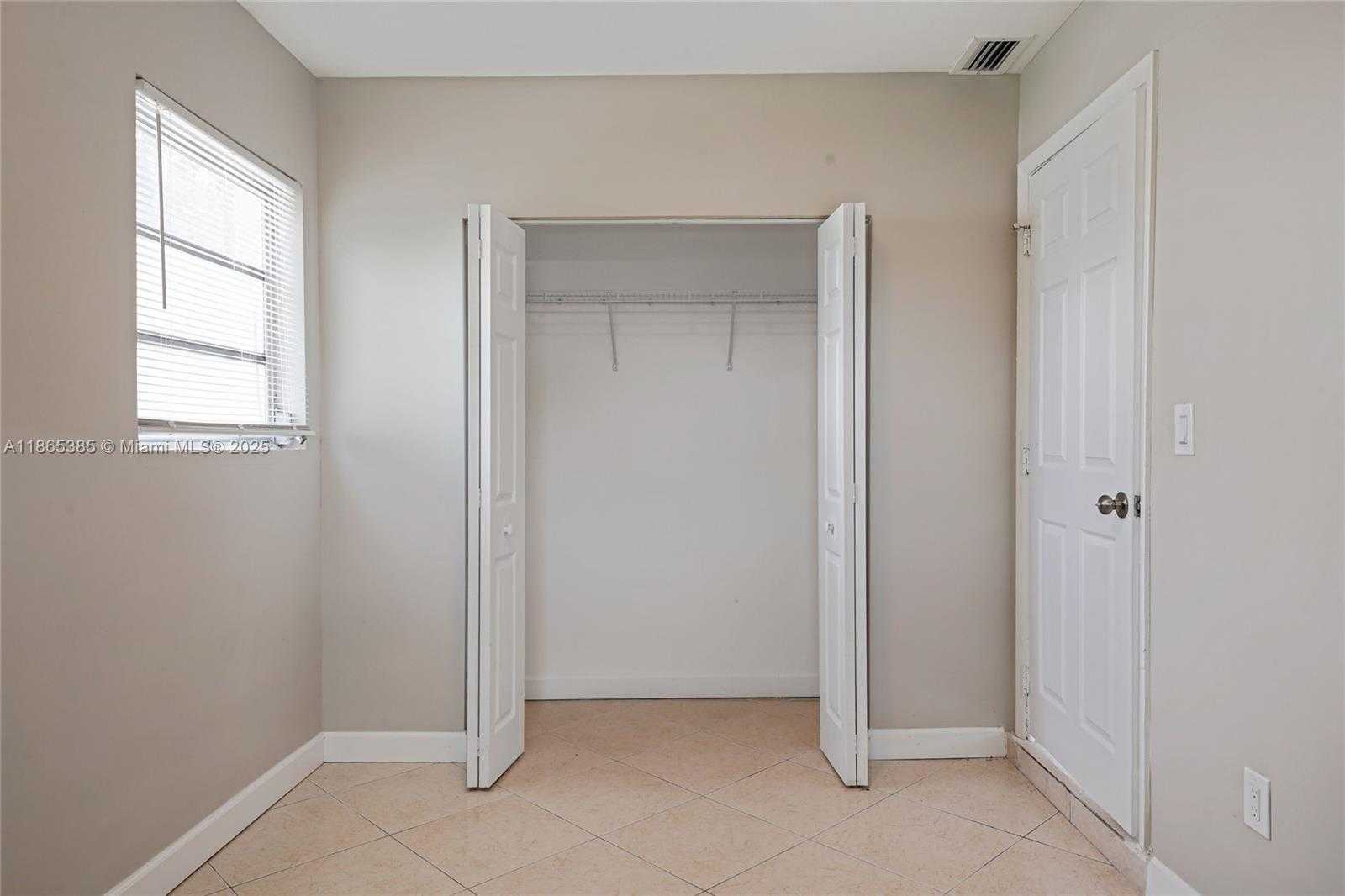 Small Image of 1721 SOUTH WEST 46TH AVE, Fort Lauderdale Number 24