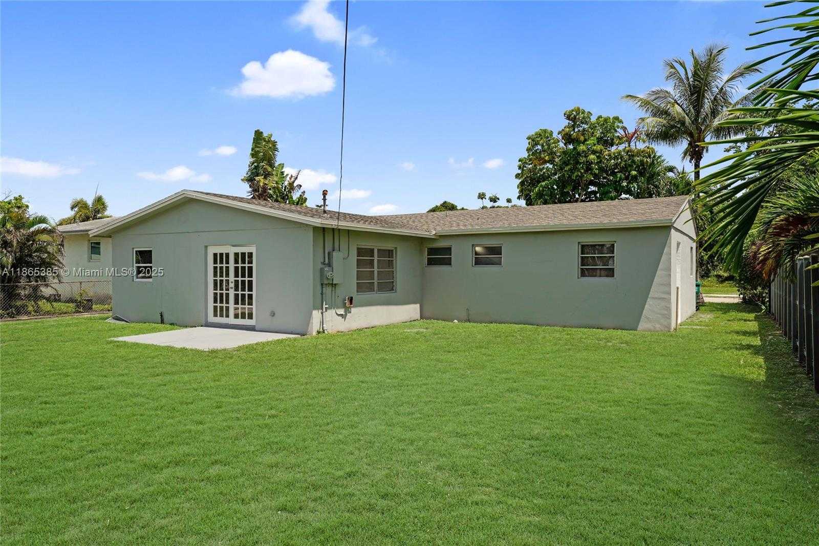 Small Image of 1721 SOUTH WEST 46TH AVE, Fort Lauderdale Number 32
