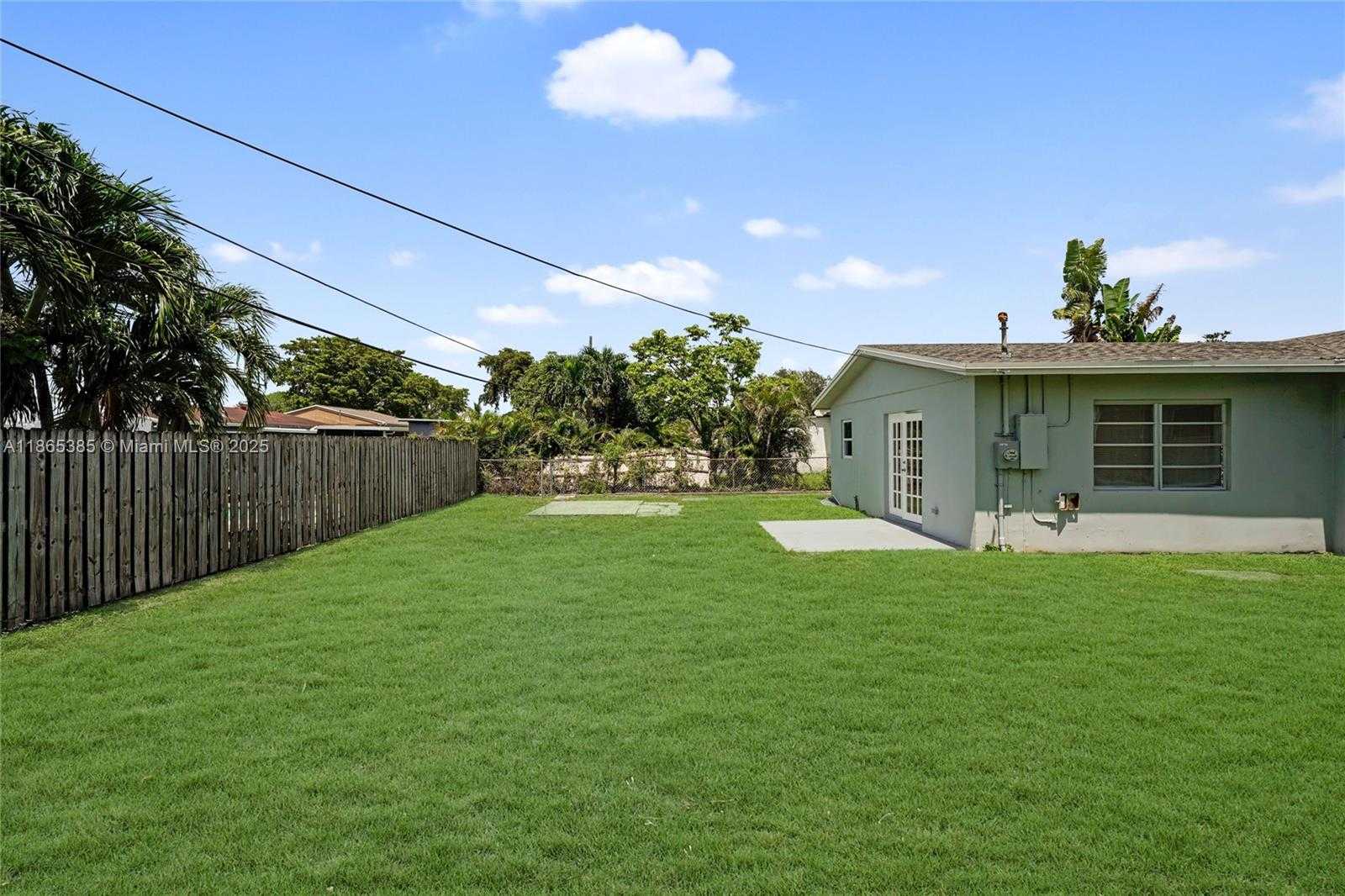 Small Image of 1721 SOUTH WEST 46TH AVE, Fort Lauderdale Number 33