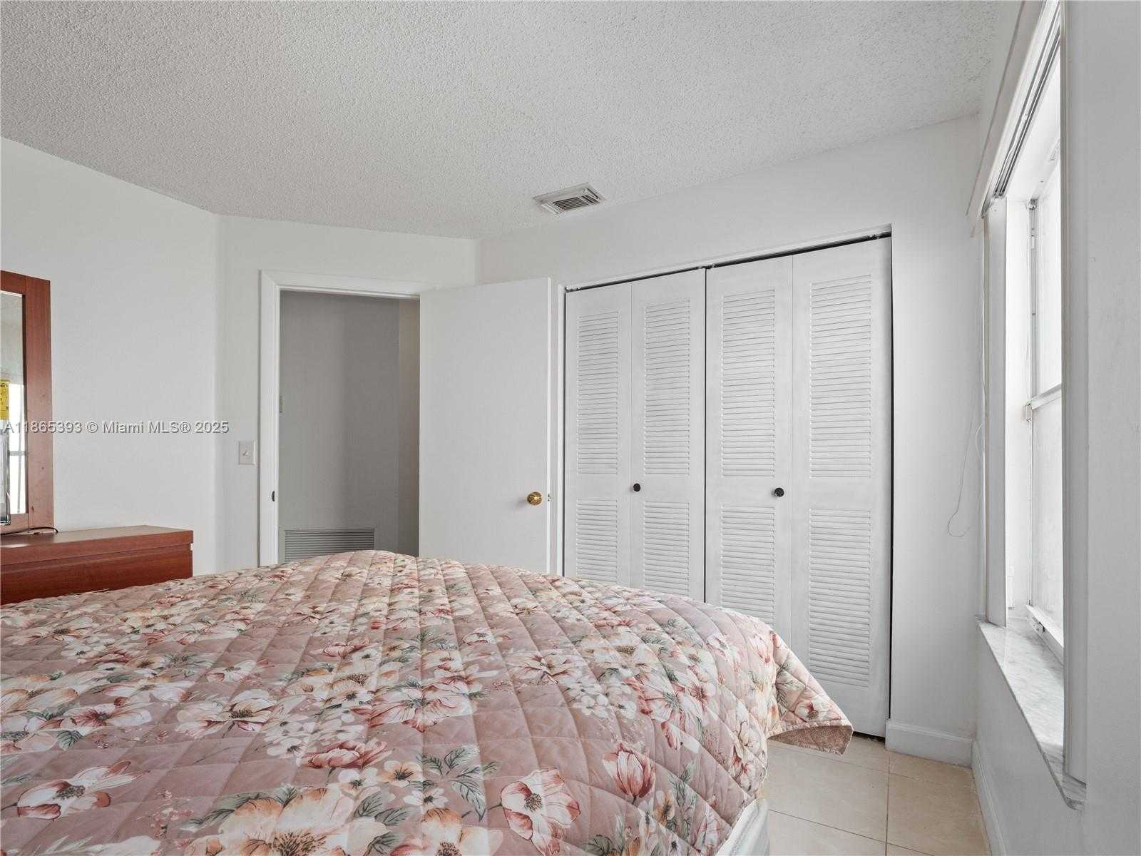 Small Image of 19253 NORTH WEST 22ND ST, Pembroke Pines Number 13