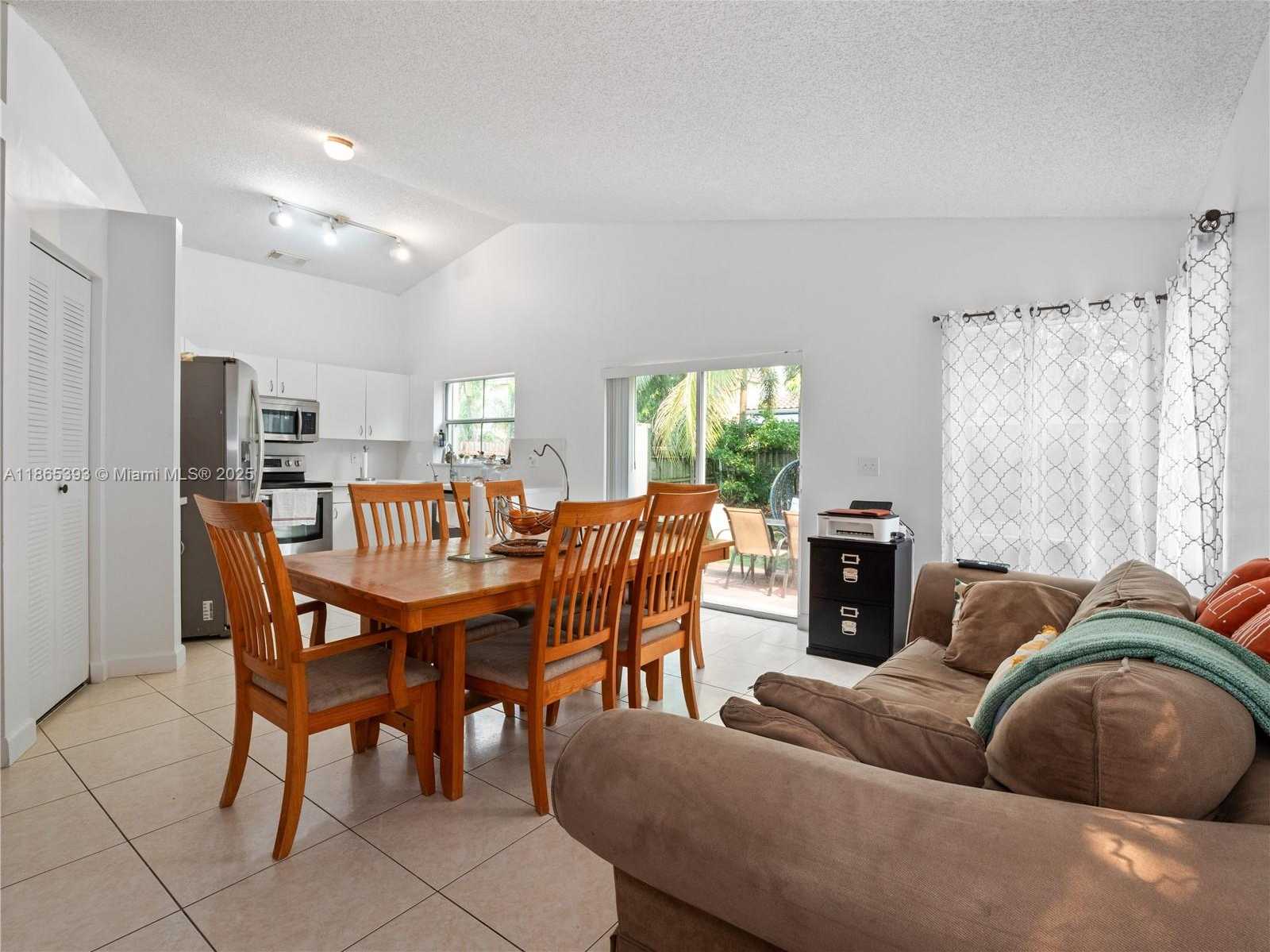 Small Image of 19253 NORTH WEST 22ND ST, Pembroke Pines Number 19