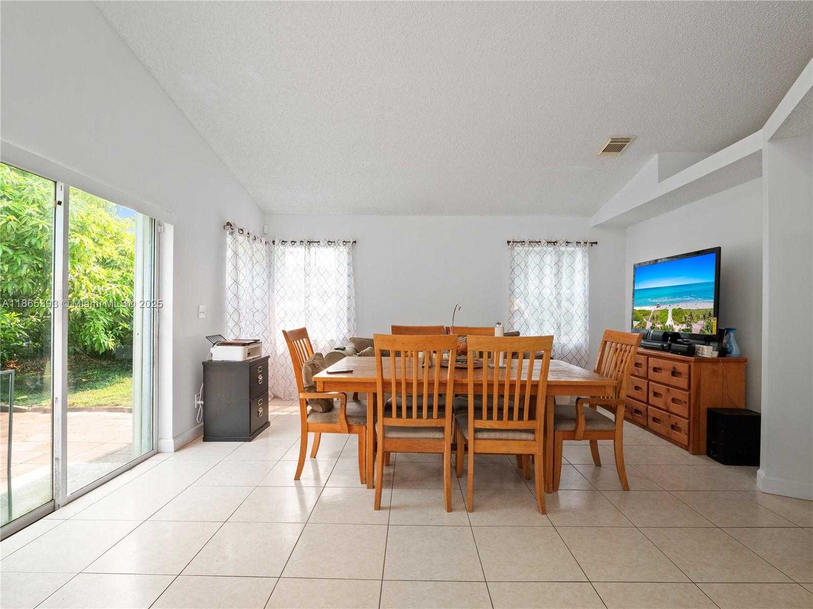 Small Image of 19253 NORTH WEST 22ND ST, Pembroke Pines Number 20