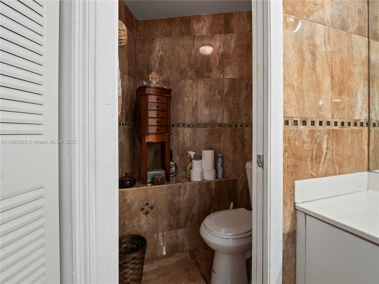 Small Image of 19253 NORTH WEST 22ND ST, Pembroke Pines Number 26