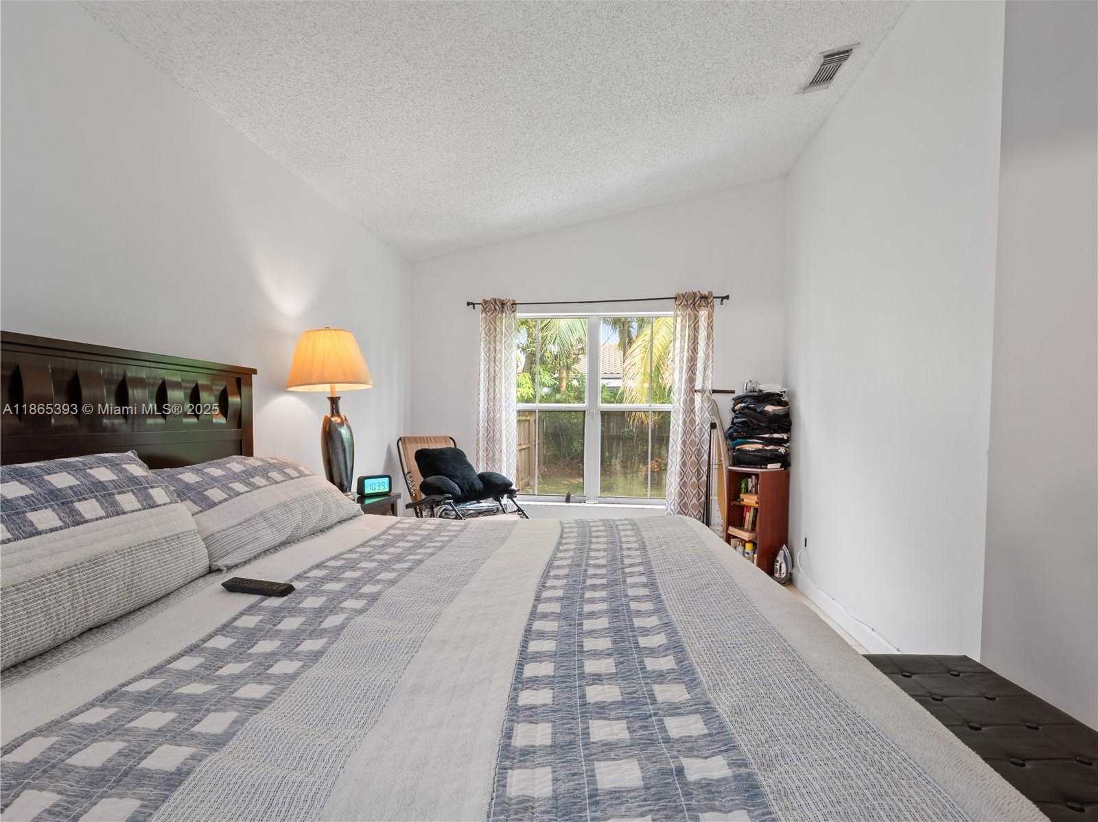 Small Image of 19253 NORTH WEST 22ND ST, Pembroke Pines Number 27