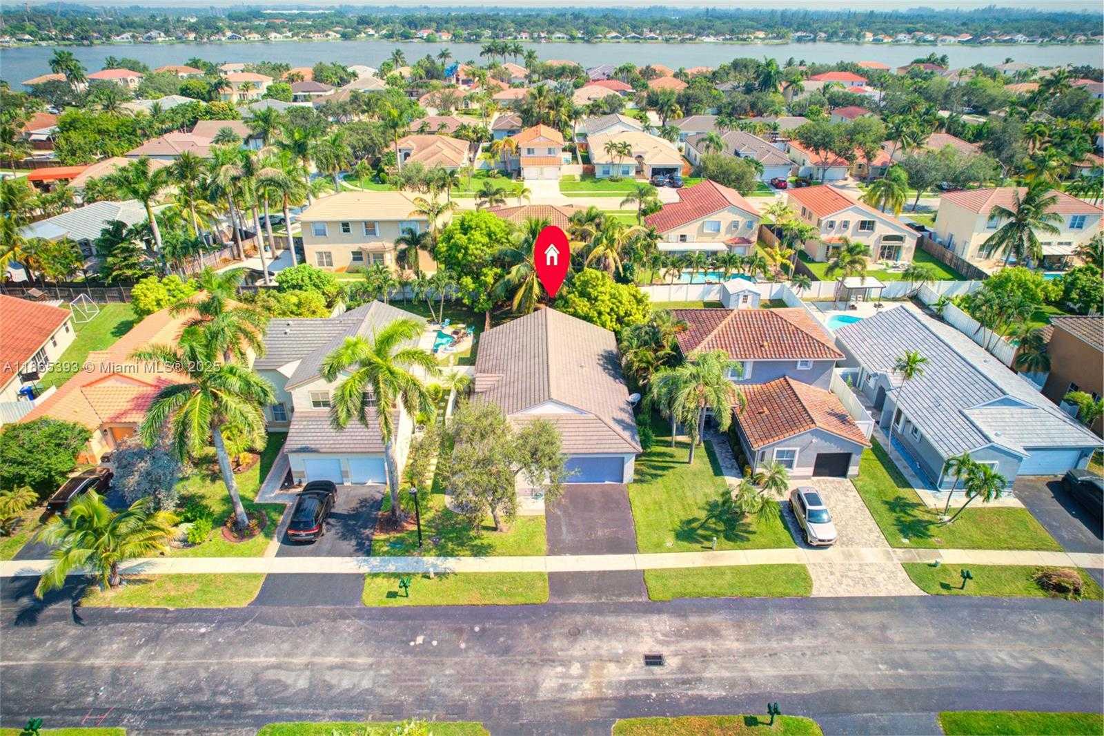 Small Image of 19253 NORTH WEST 22ND ST, Pembroke Pines Number 3