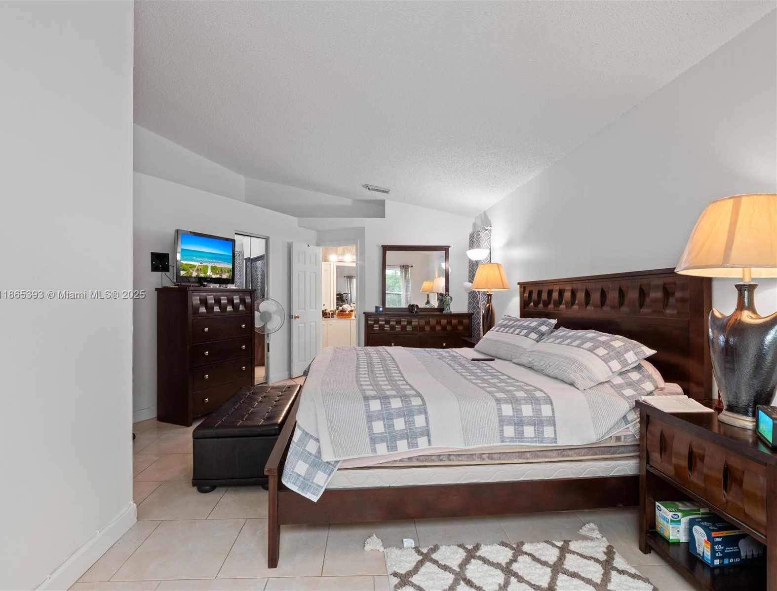 Small Image of 19253 NORTH WEST 22ND ST, Pembroke Pines Number 30
