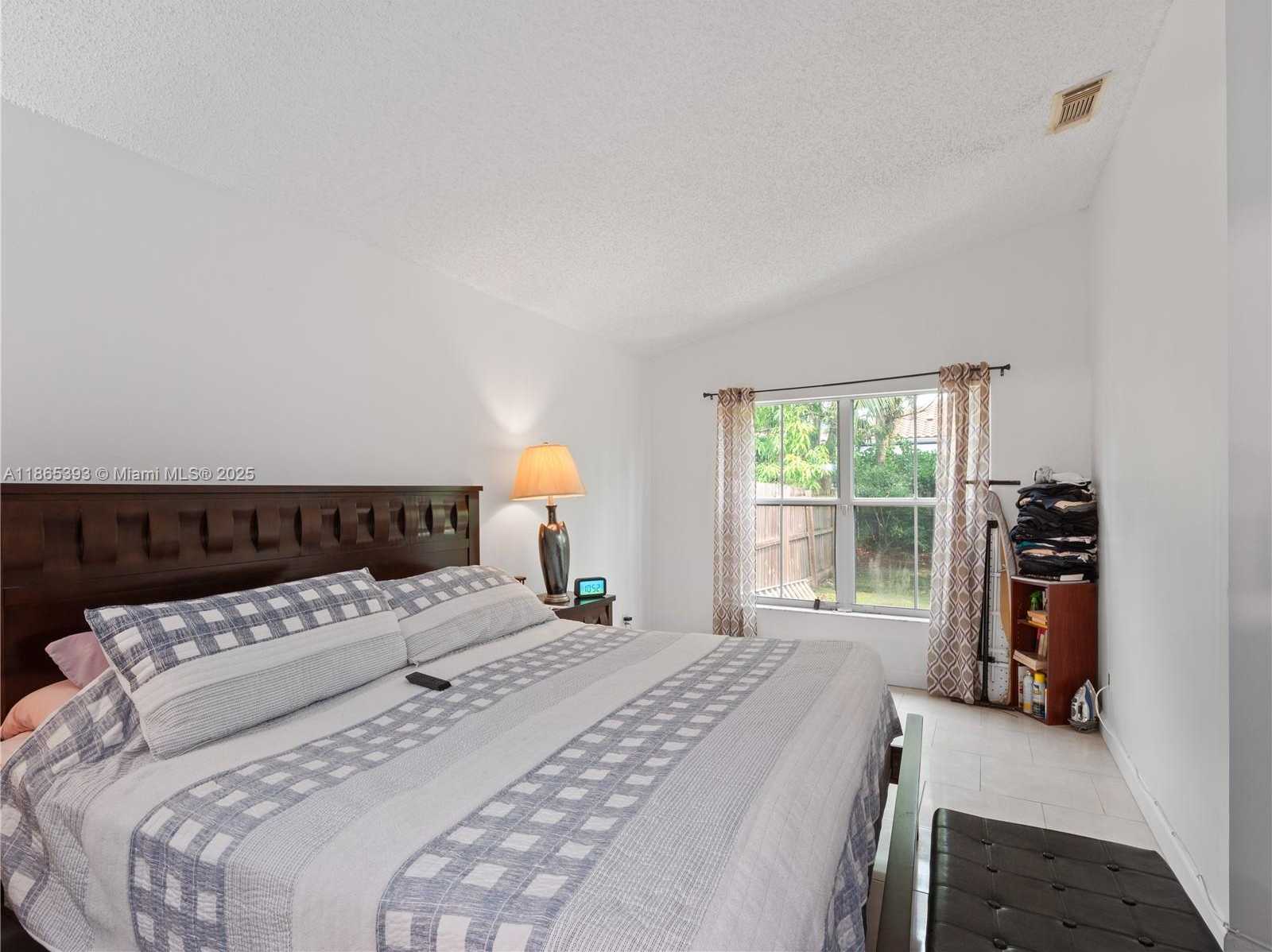 Small Image of 19253 NORTH WEST 22ND ST, Pembroke Pines Number 31