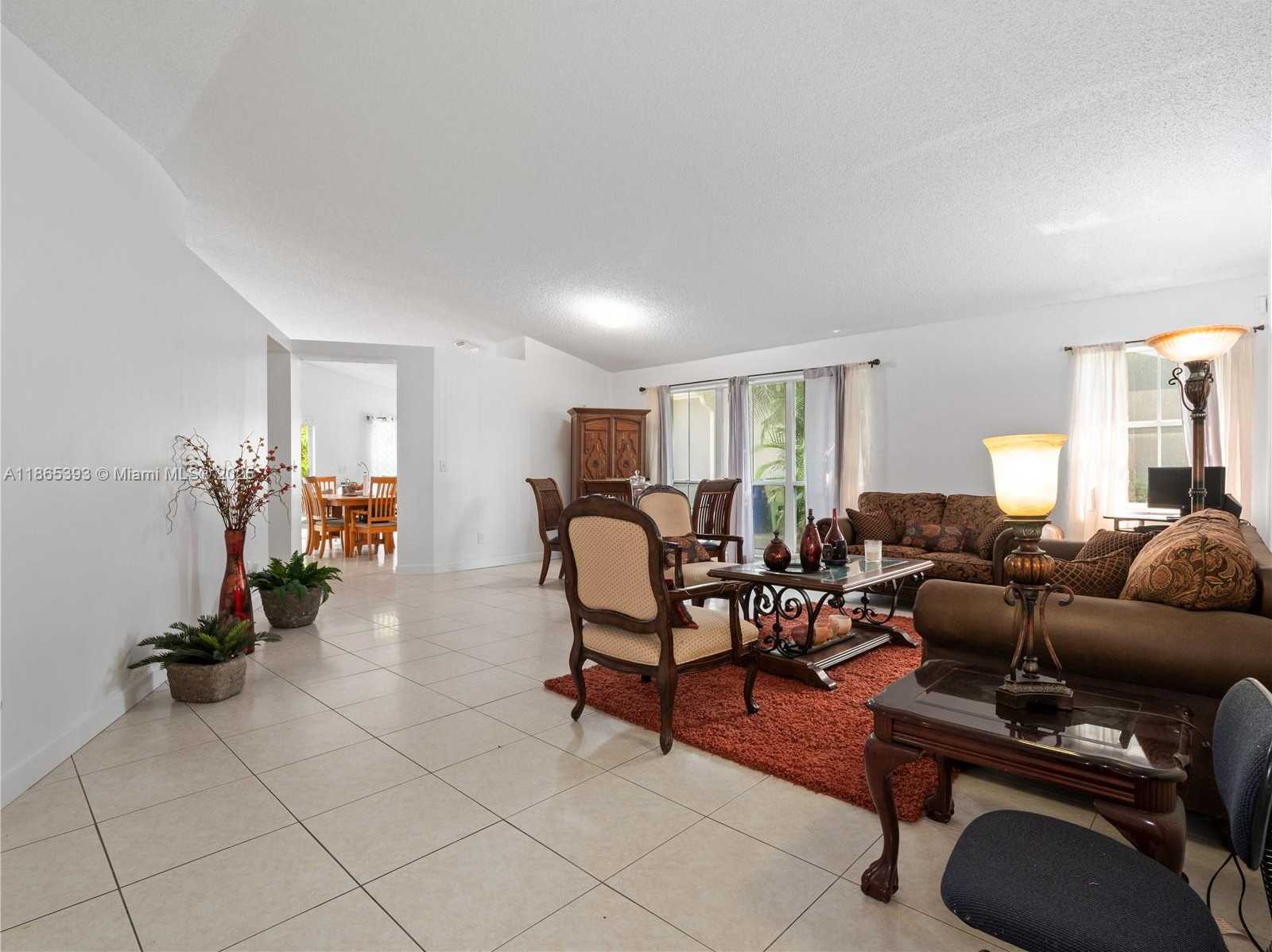 Small Image of 19253 NORTH WEST 22ND ST, Pembroke Pines Number 32