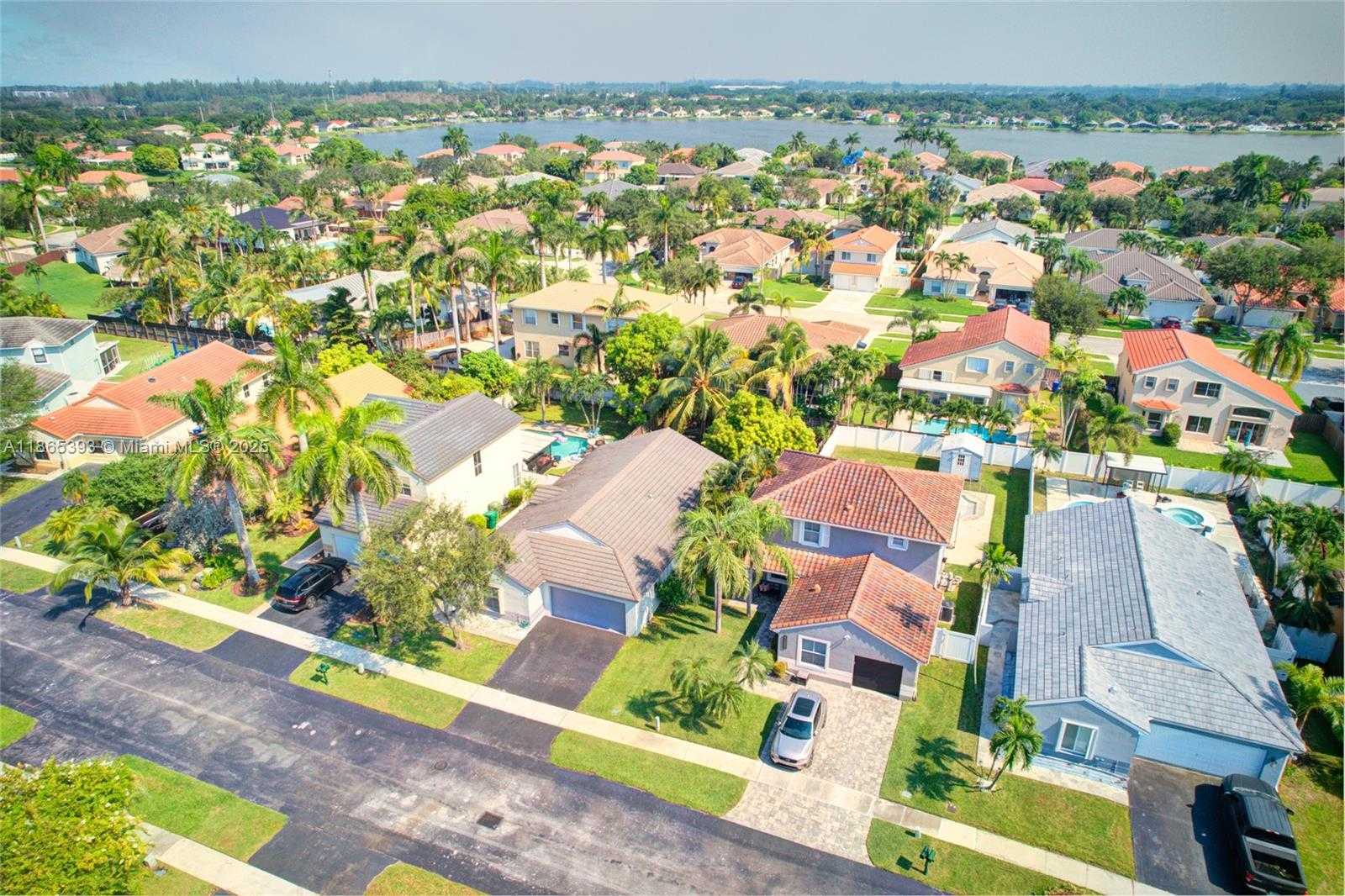 Small Image of 19253 NORTH WEST 22ND ST, Pembroke Pines Number 33