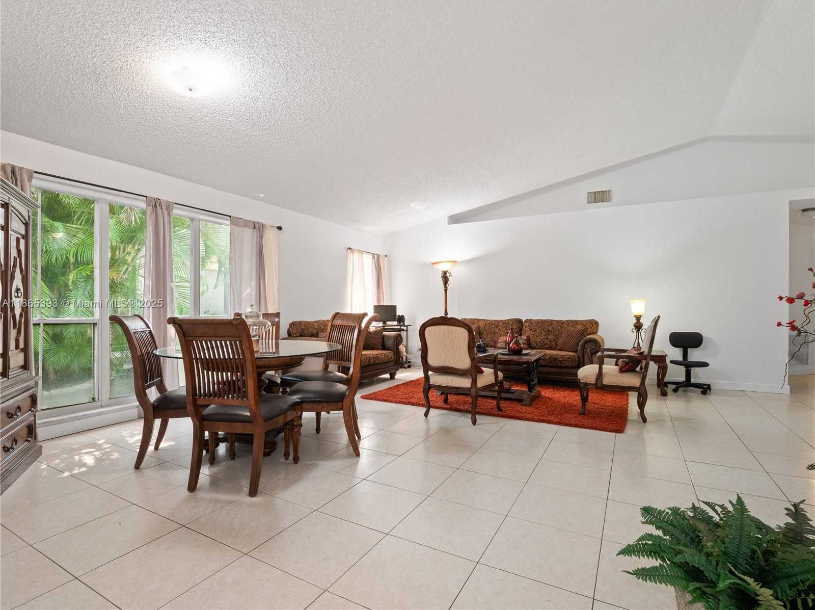 Small Image of 19253 NORTH WEST 22ND ST, Pembroke Pines Number 6