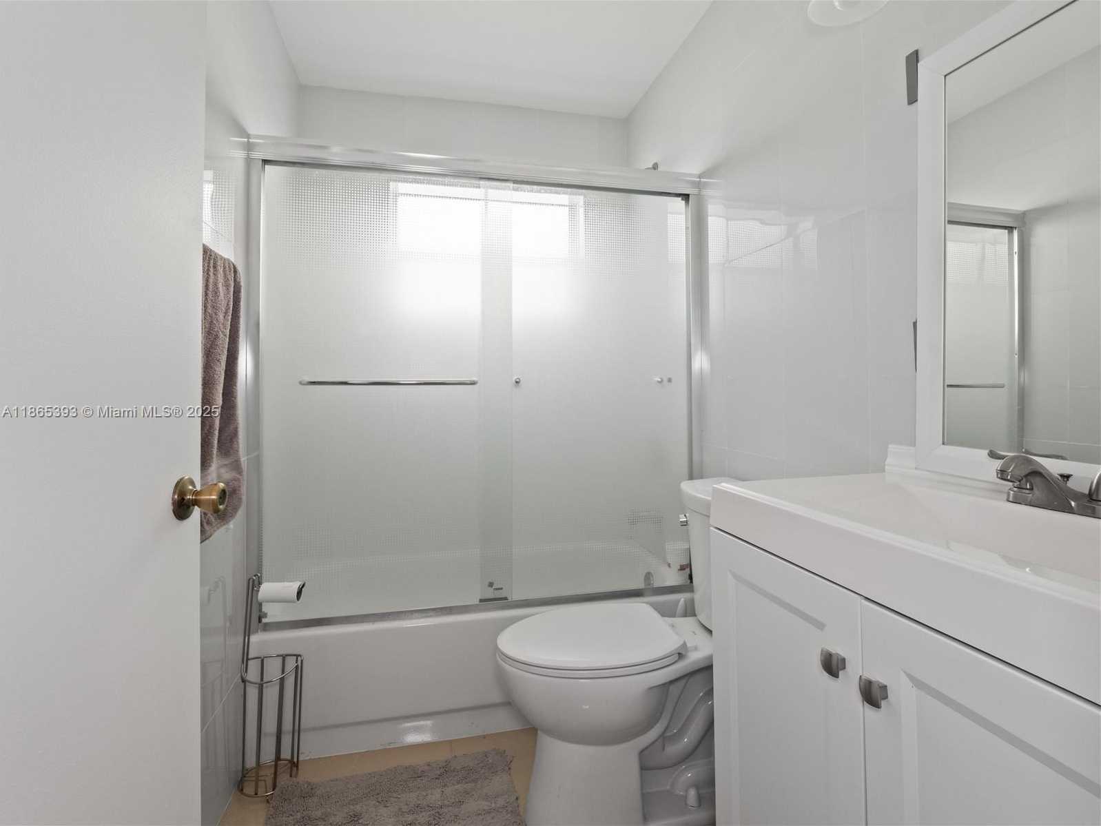 Small Image of 19253 NORTH WEST 22ND ST, Pembroke Pines Number 9