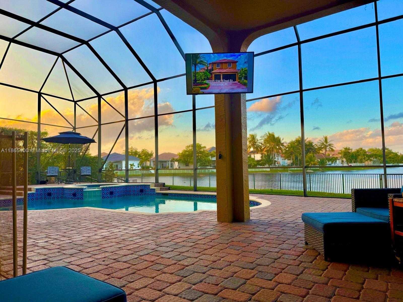 Small Image of 18991 SOUTH WEST 32ND ST, Miramar Number 43