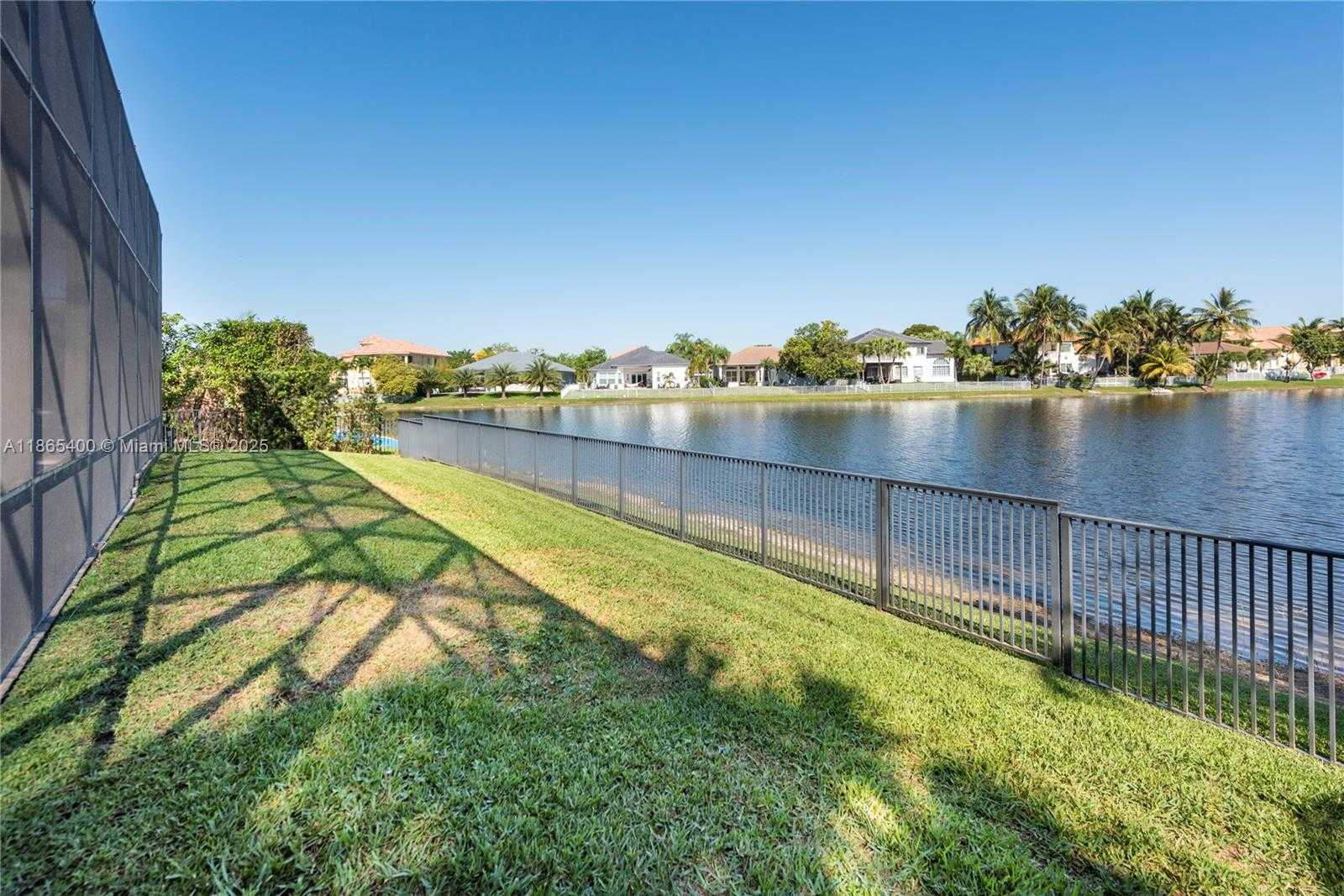 Small Image of 18991 SOUTH WEST 32ND ST, Miramar Number 45