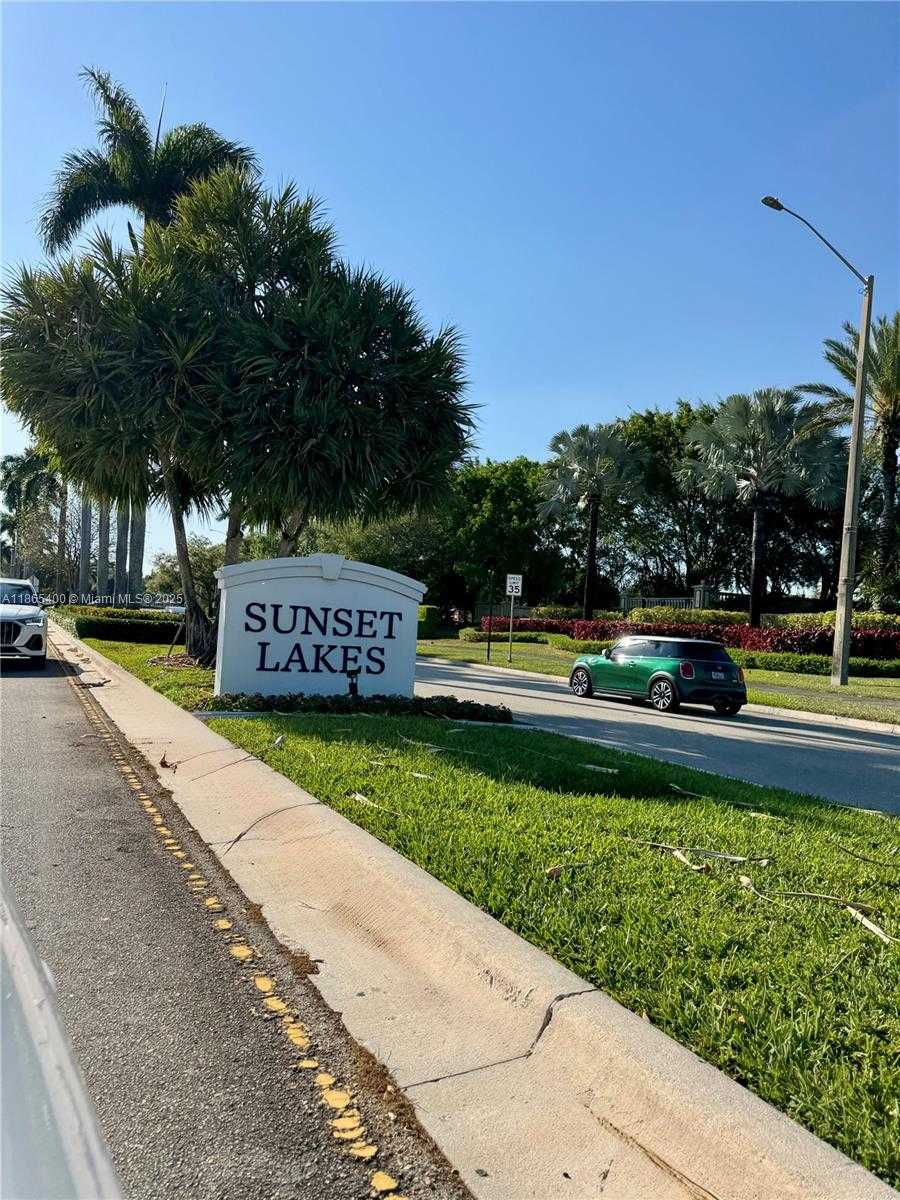 Small Image of 18991 SOUTH WEST 32ND ST, Miramar Number 91