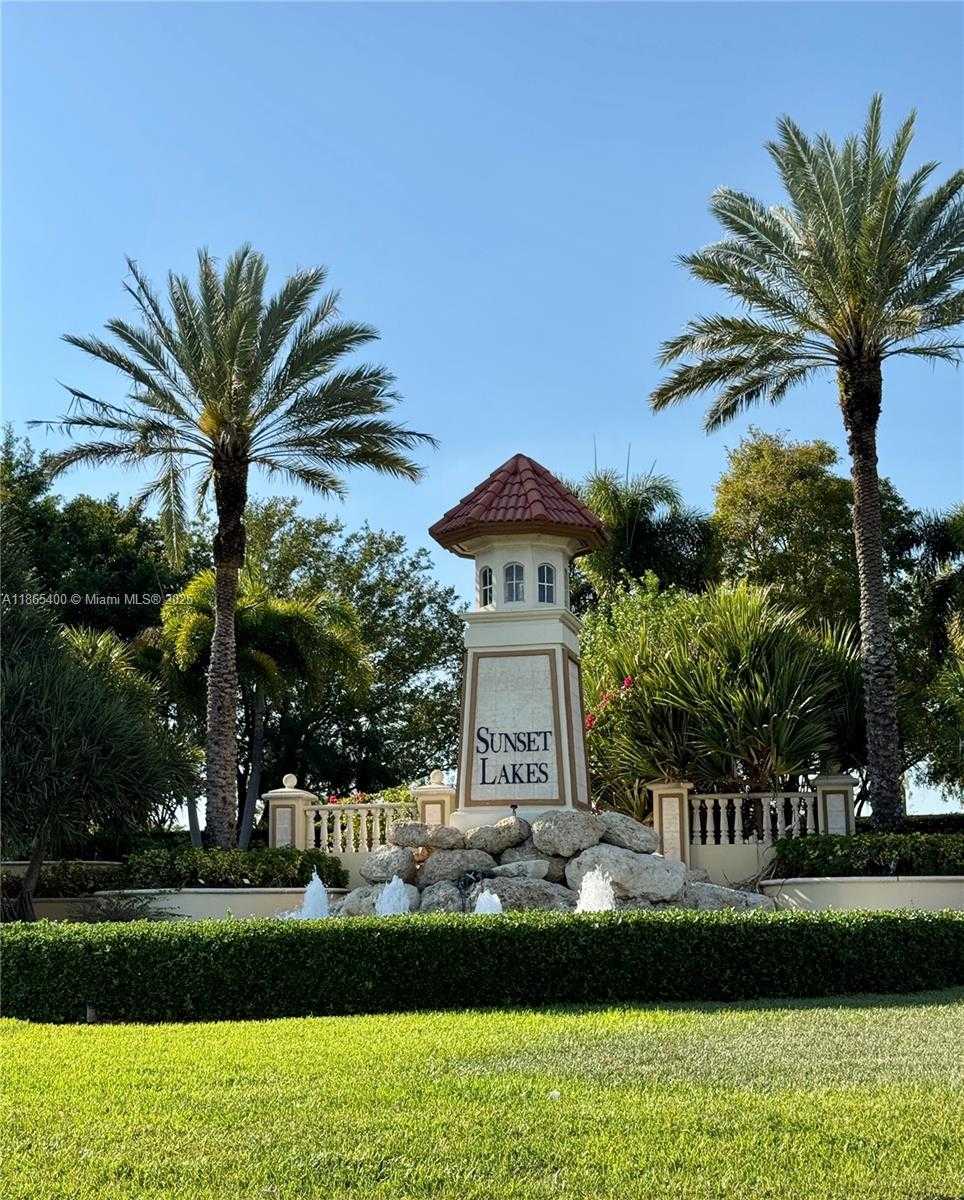 Small Image of 18991 SOUTH WEST 32ND ST, Miramar Number 92