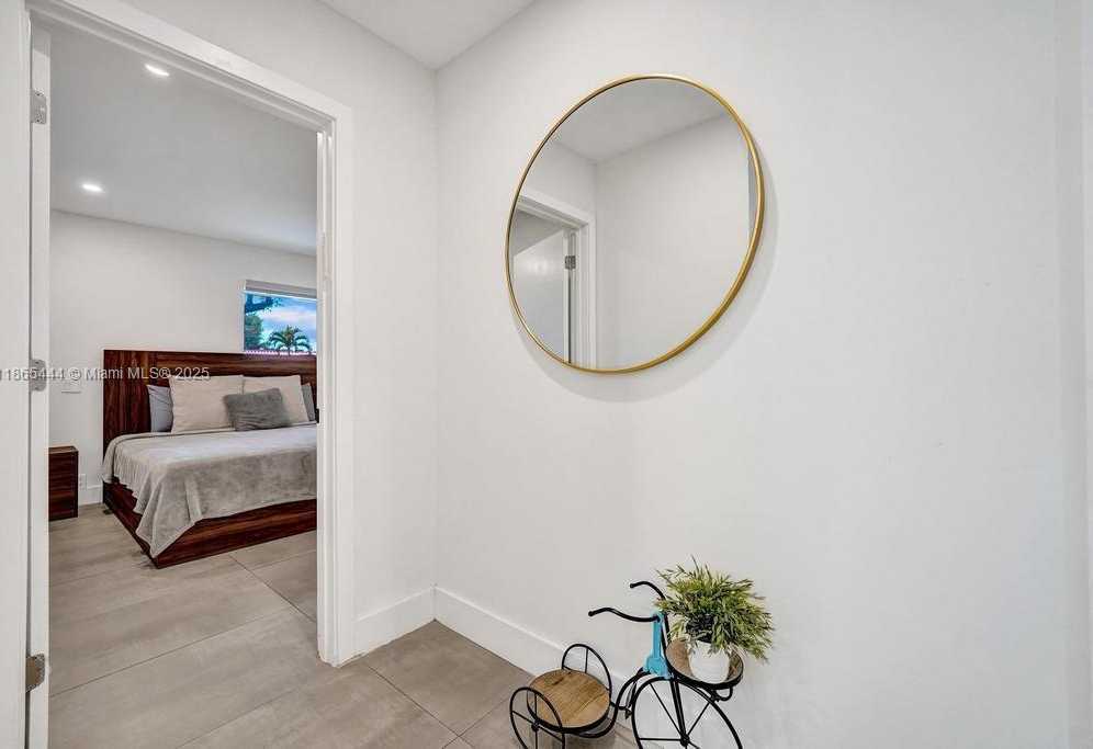 Small Image of 4660 SOUTH WEST 37TH AVE, Dania Beach Number 36