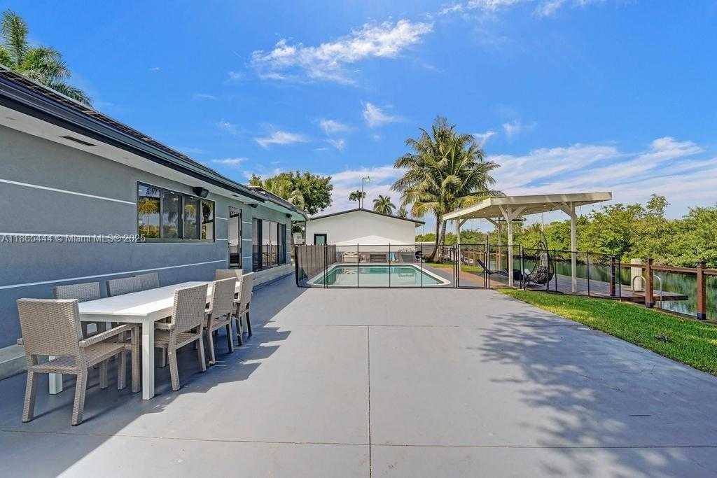 Small Image of 4660 SOUTH WEST 37TH AVE, Dania Beach Number 48