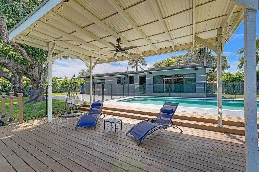 Small Image of 4660 SOUTH WEST 37TH AVE, Dania Beach Number 56