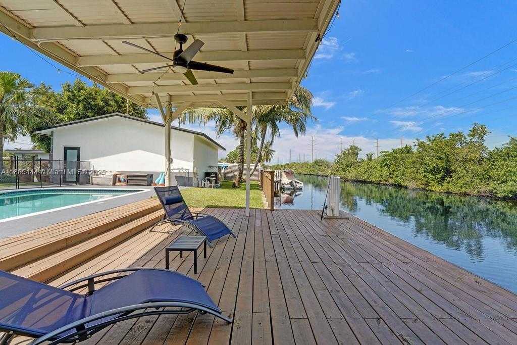 Small Image of 4660 SOUTH WEST 37TH AVE, Dania Beach Number 57