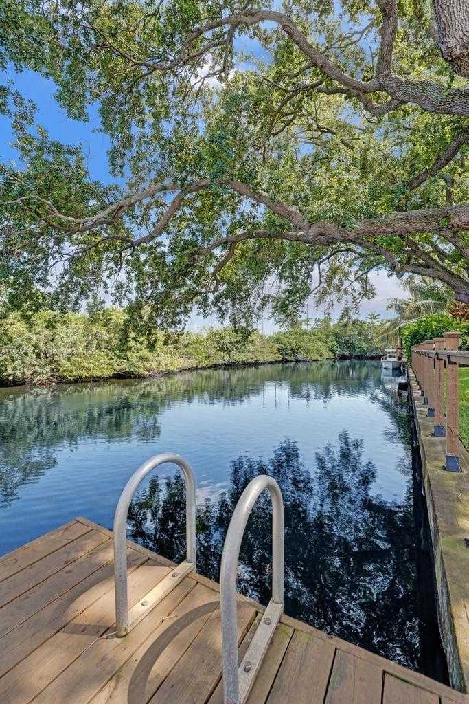 Small Image of 4660 SOUTH WEST 37TH AVE, Dania Beach Number 58
