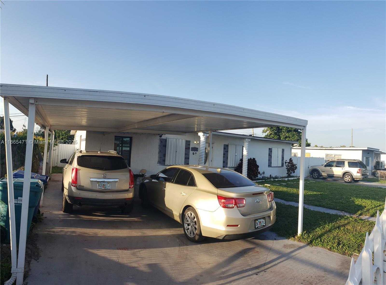Small Image of 2525 NORTH WEST 156TH ST, Miami Gardens Number 4