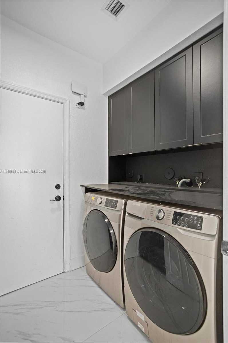 Small Image of 17937 SOUTH WEST 36TH ST, Miramar Number 15