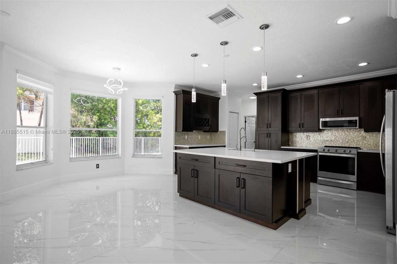 Small Image of 17937 SOUTH WEST 36TH ST, Miramar Number 31