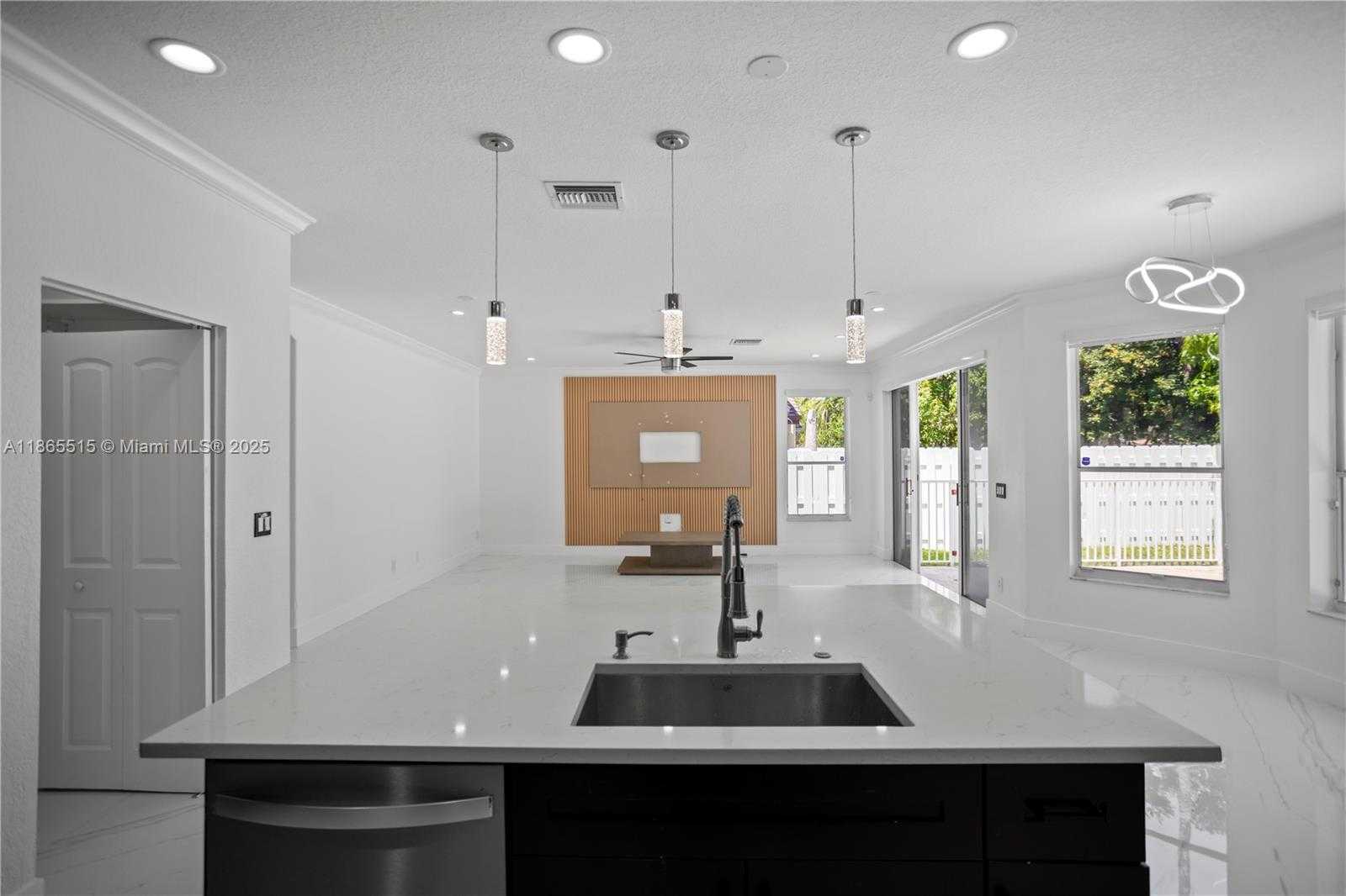 Small Image of 17937 SOUTH WEST 36TH ST, Miramar Number 38