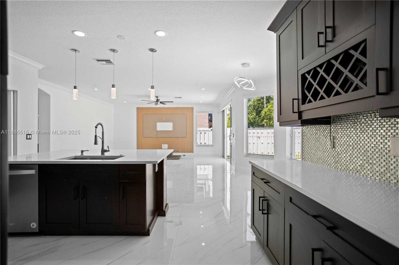 Small Image of 17937 SOUTH WEST 36TH ST, Miramar Number 40
