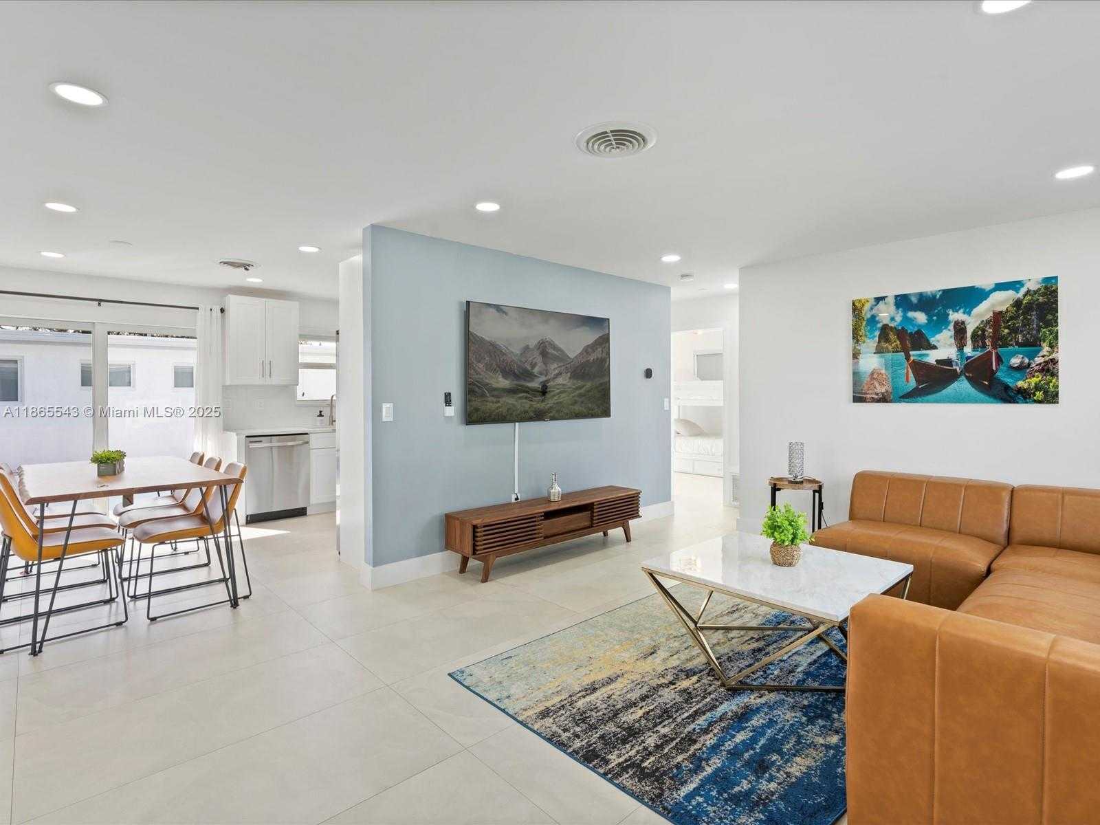 Small Image of 6340 COOLIDGE ST, Hollywood Number 11