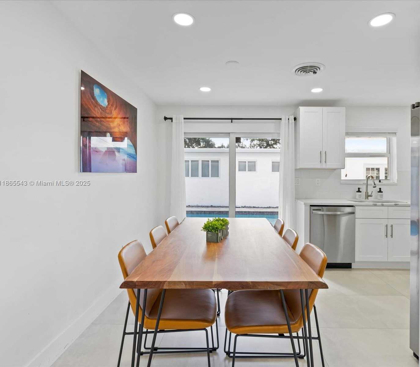 Small Image of 6340 COOLIDGE ST, Hollywood Number 13